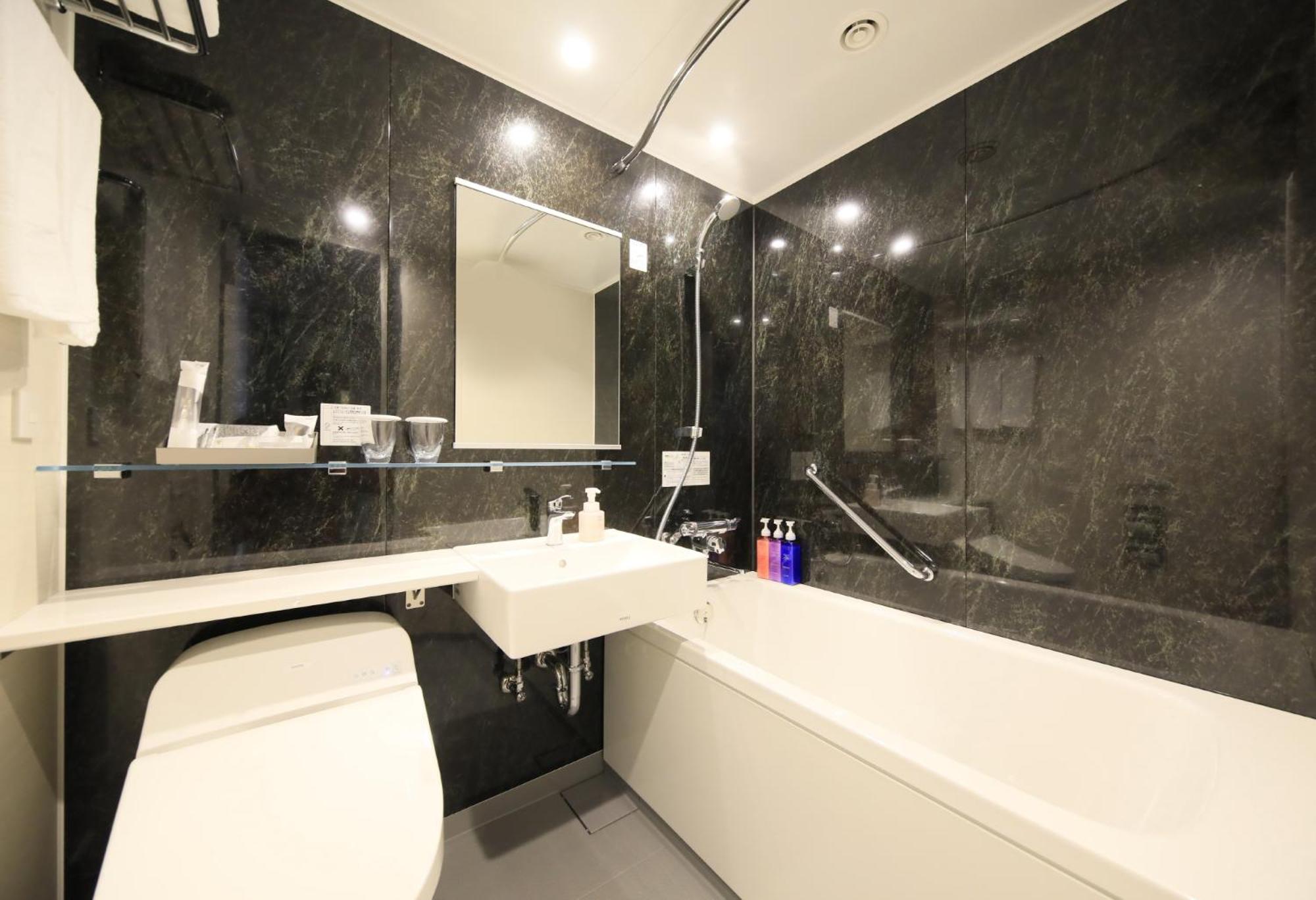 Double Room - Non-Smoking  - Photo 11