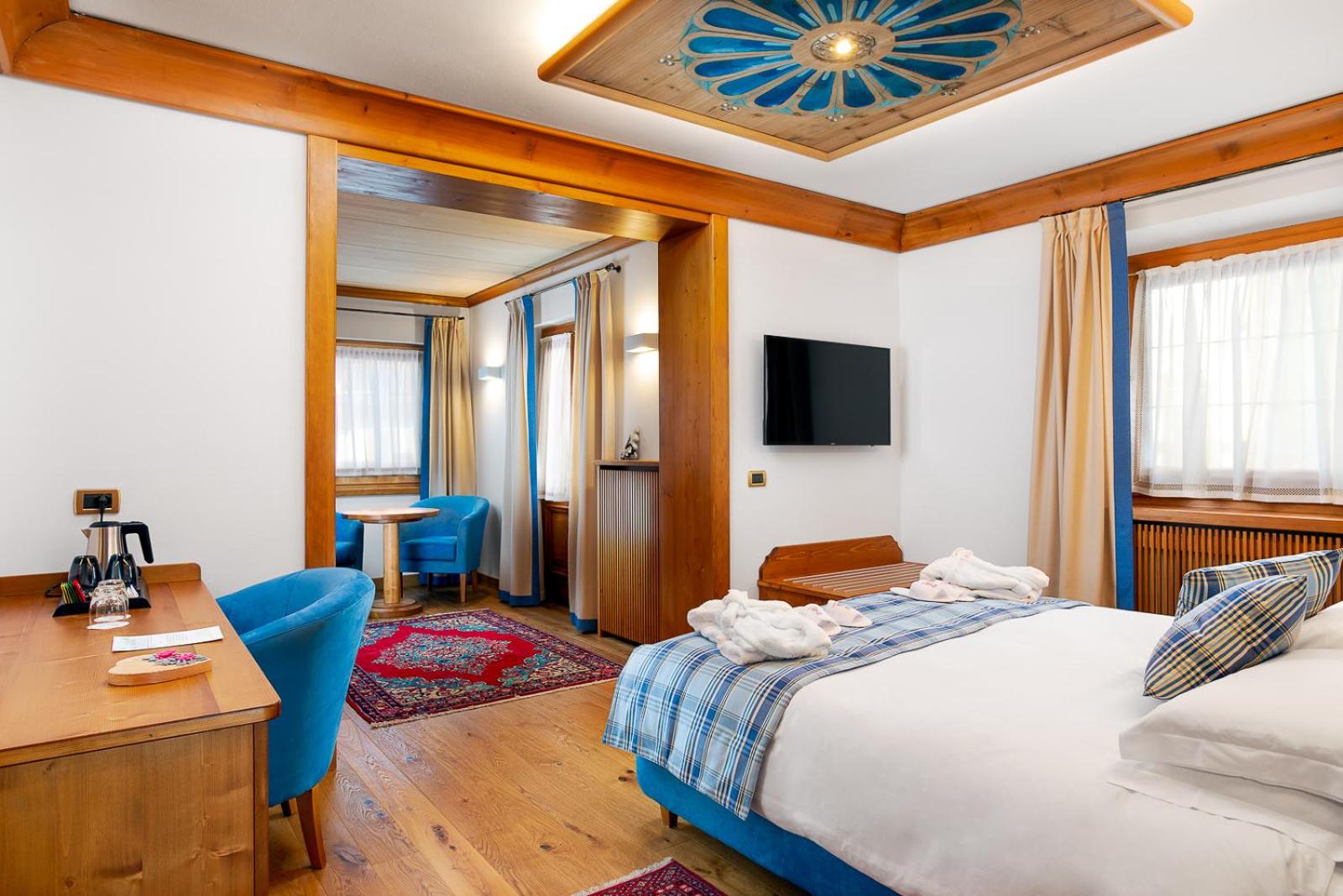 Suite - Photo 1