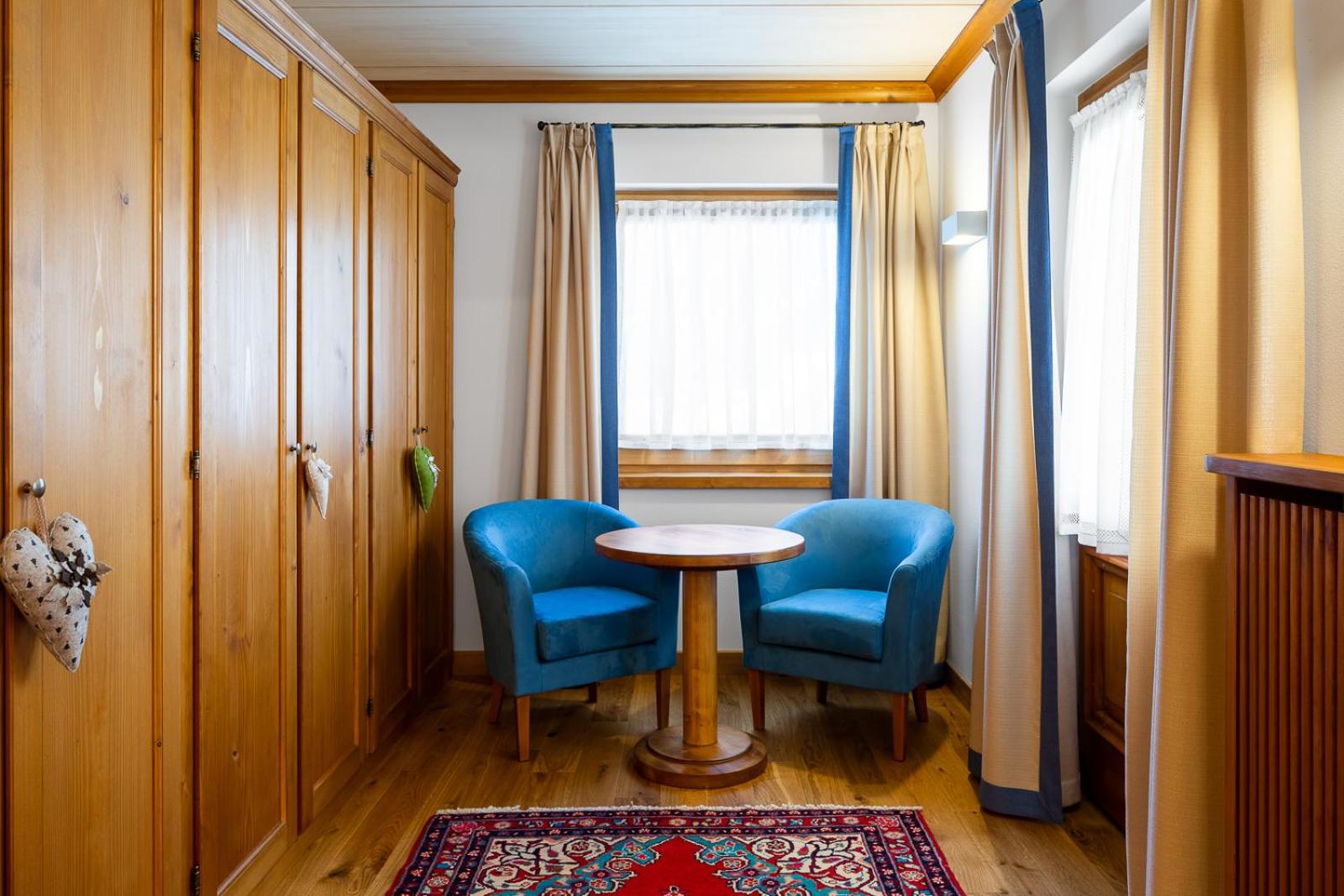 Suite - Photo 17