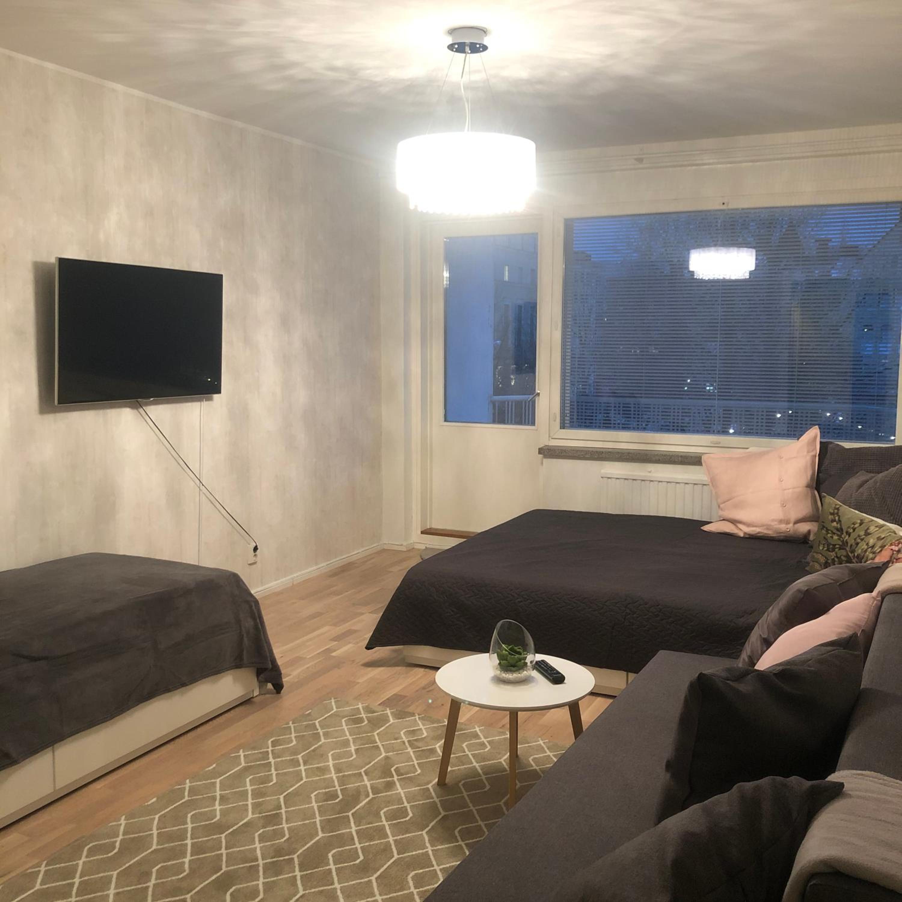 Apartment with Balcony - Photo 16