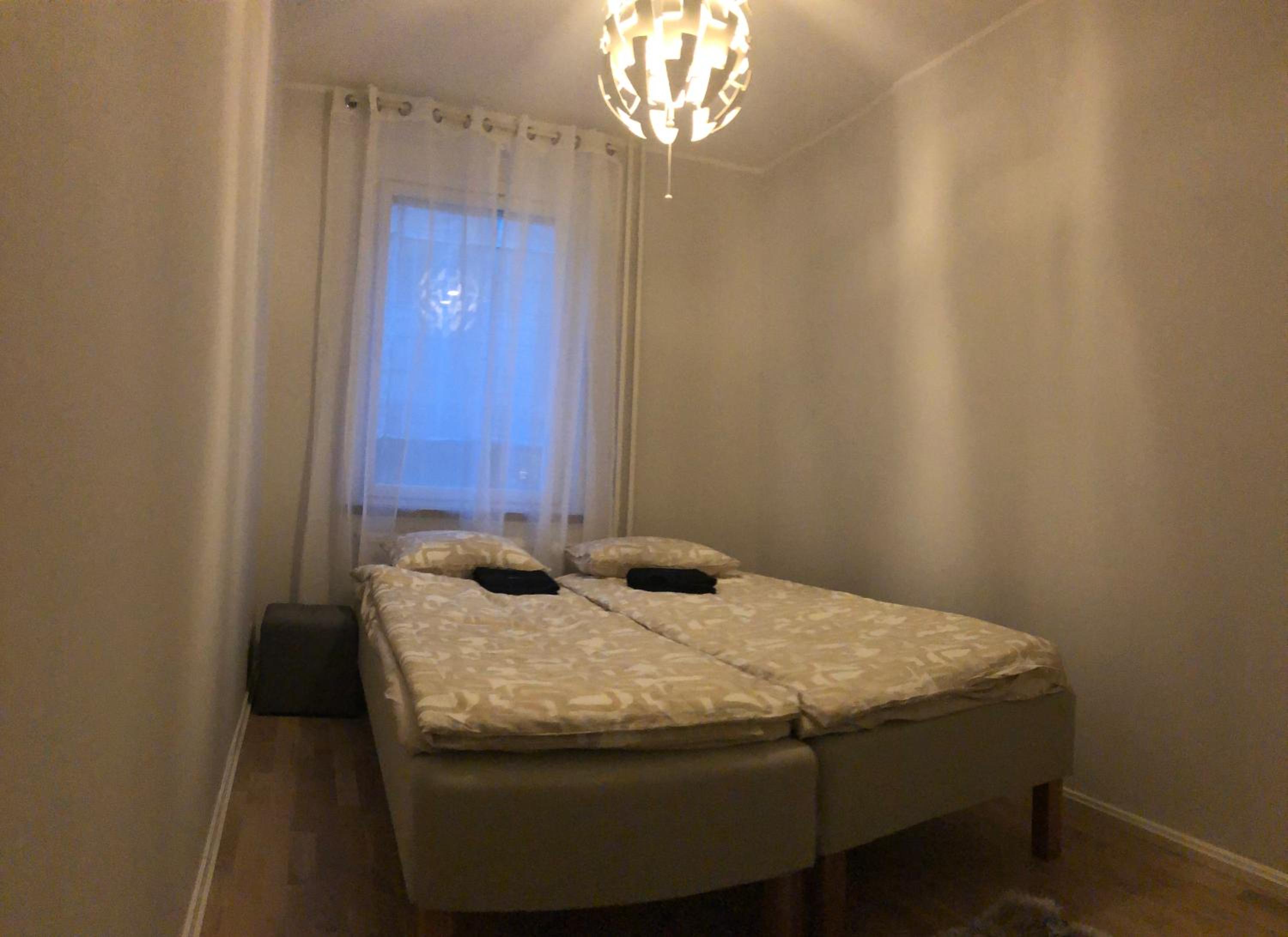 Apartment with Balcony - Photo 5