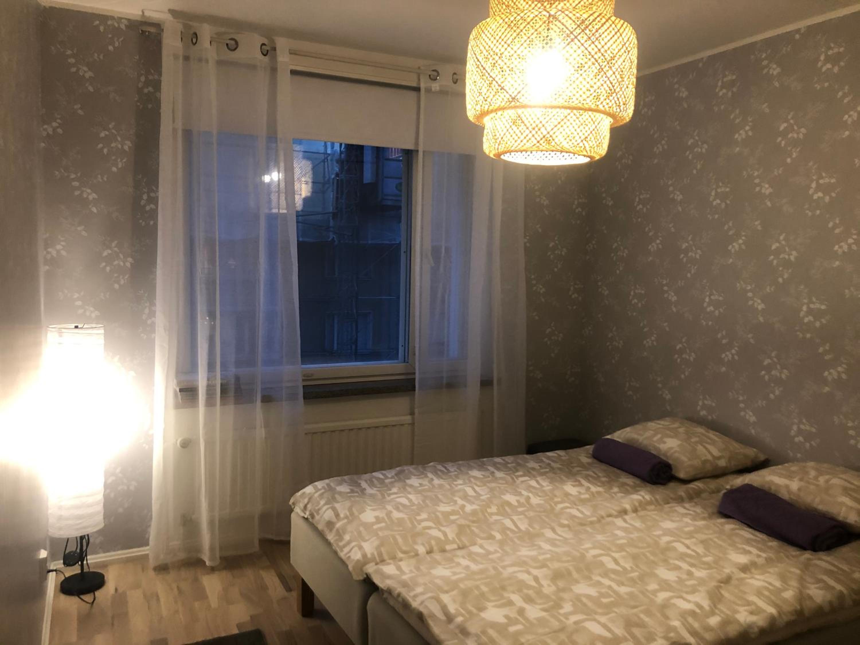 Apartment with Balcony - Photo 9
