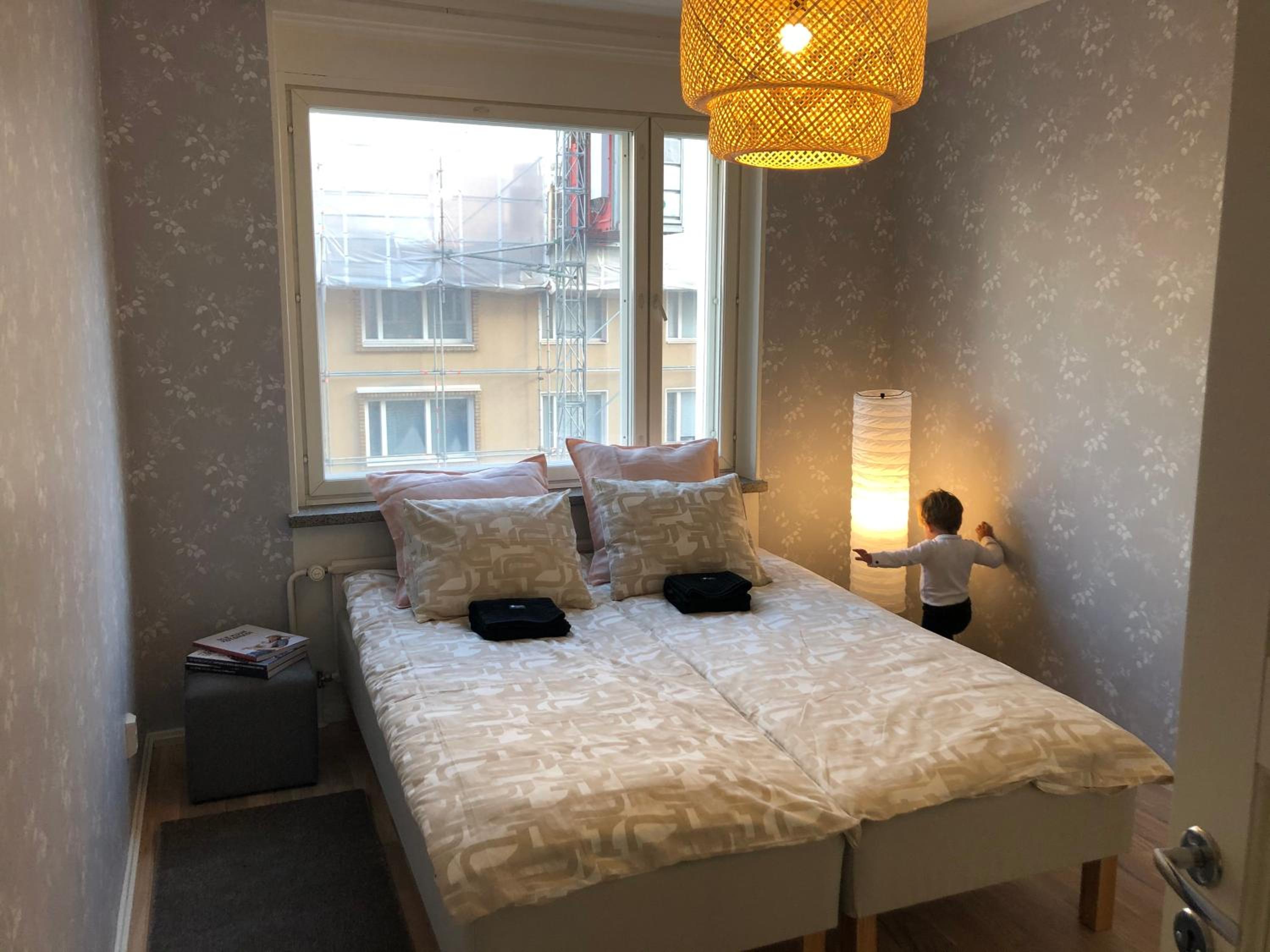 Apartment with Balcony - Photo 10