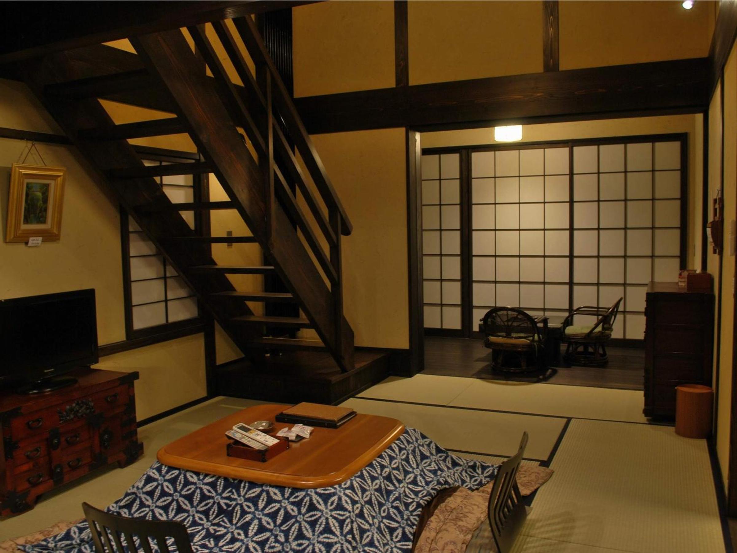 Room with Tatami Area and Semi Open-Air Bath - Photo 4