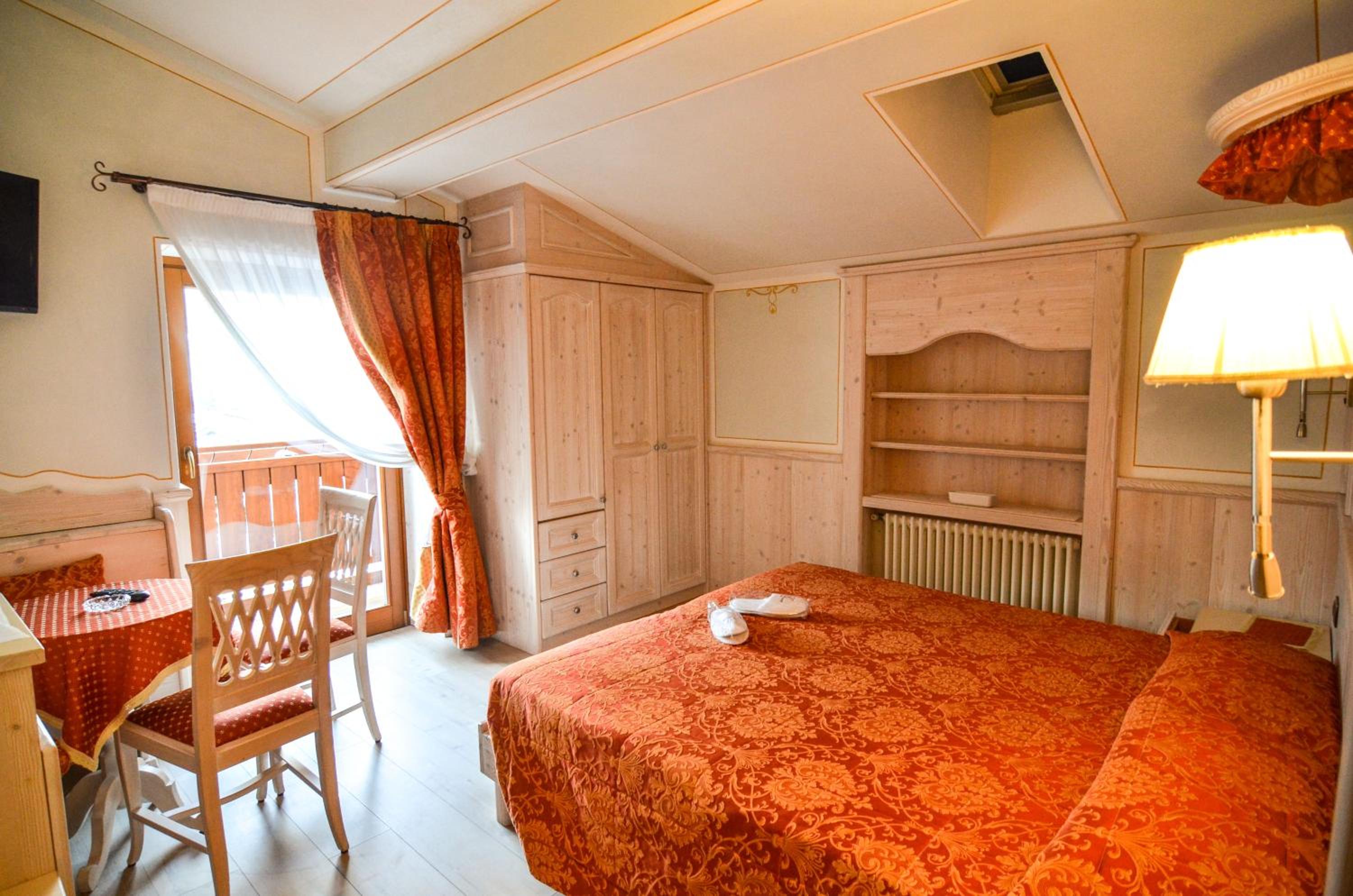 Double Room - Photo 5