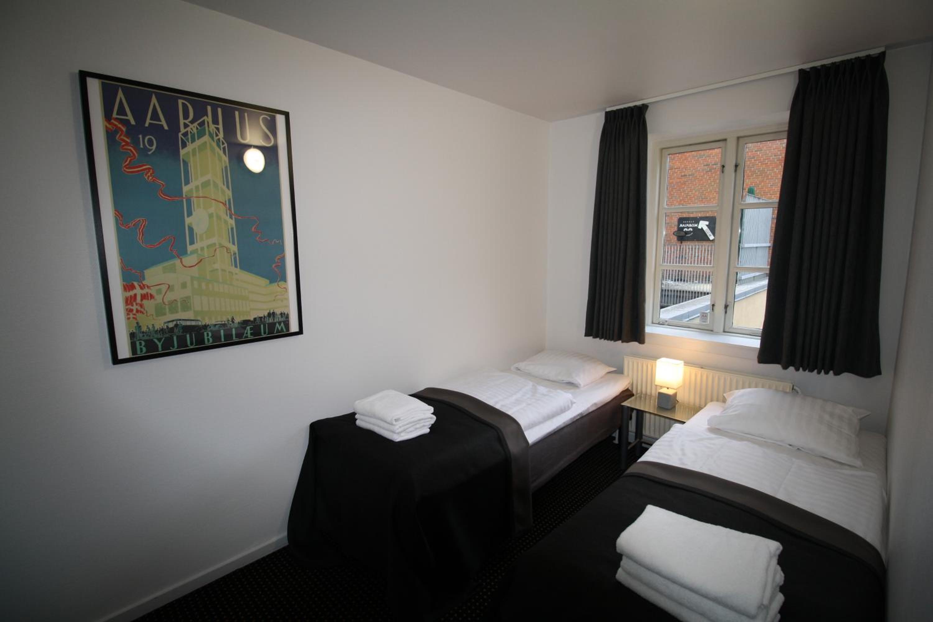Two-Bedroom Apartment (4 Adults) photo 2