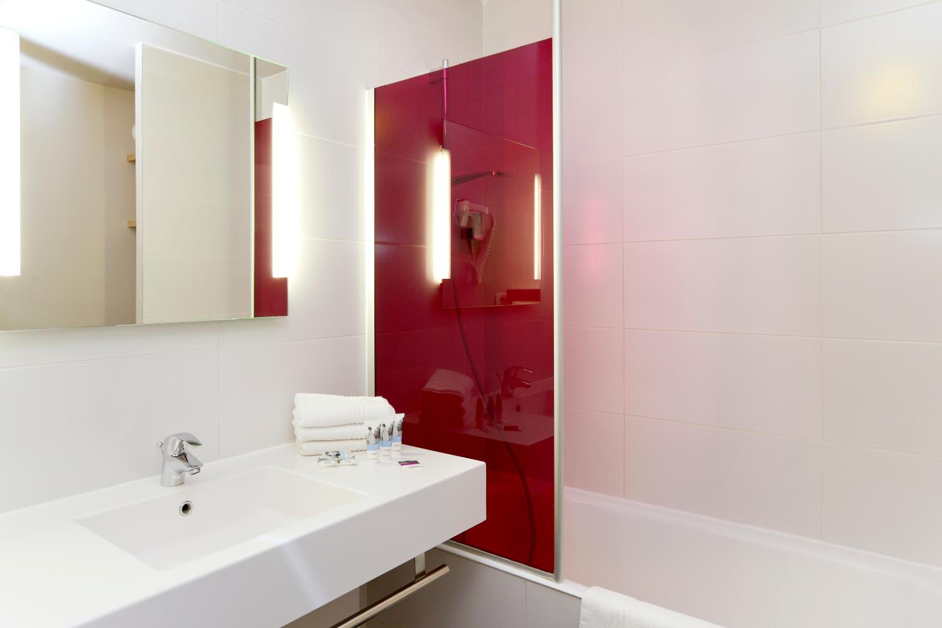 Chambre Double Standard avec Balcon Chambre Double Standard avec Balcon