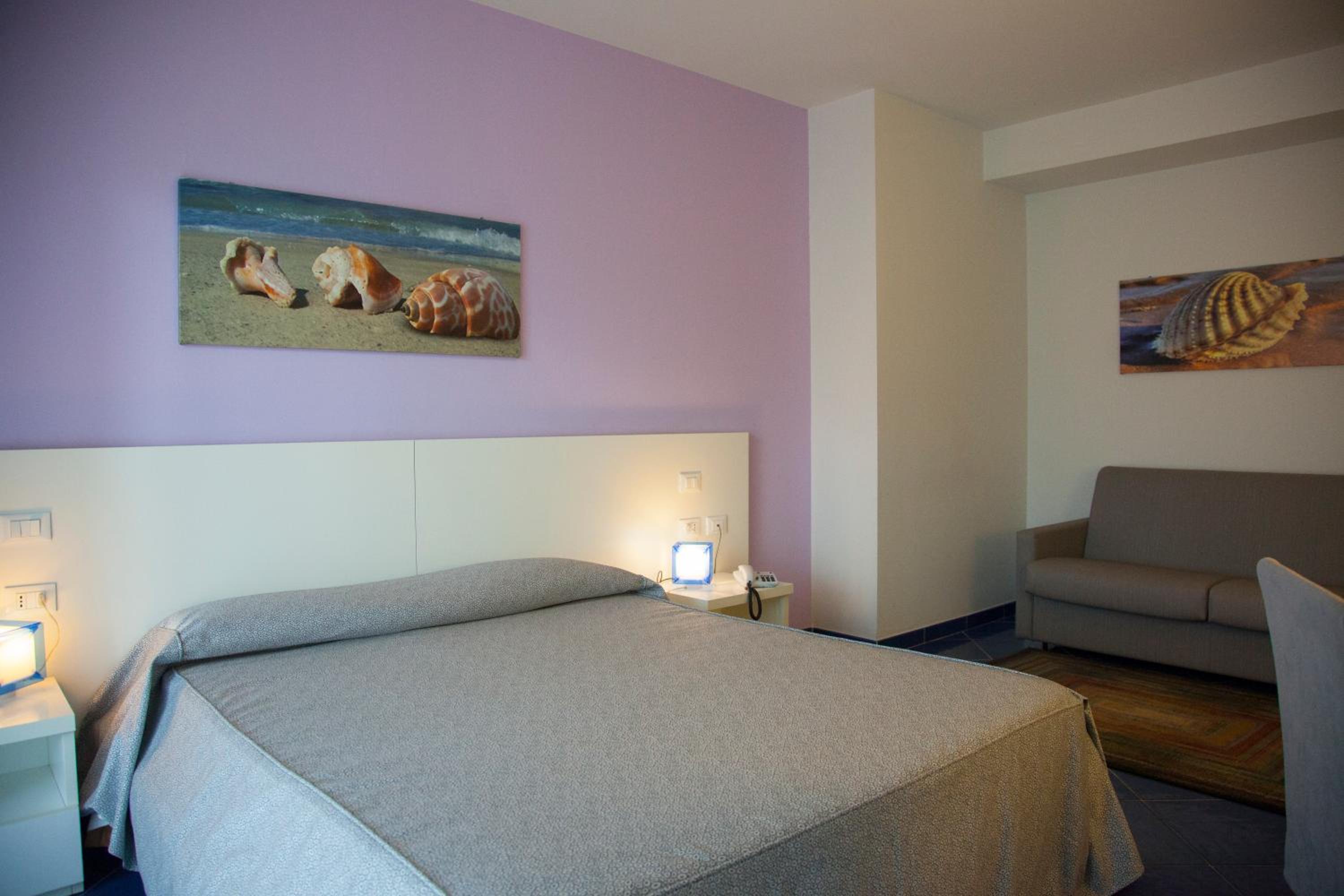 Quadruple Room - Photo 4