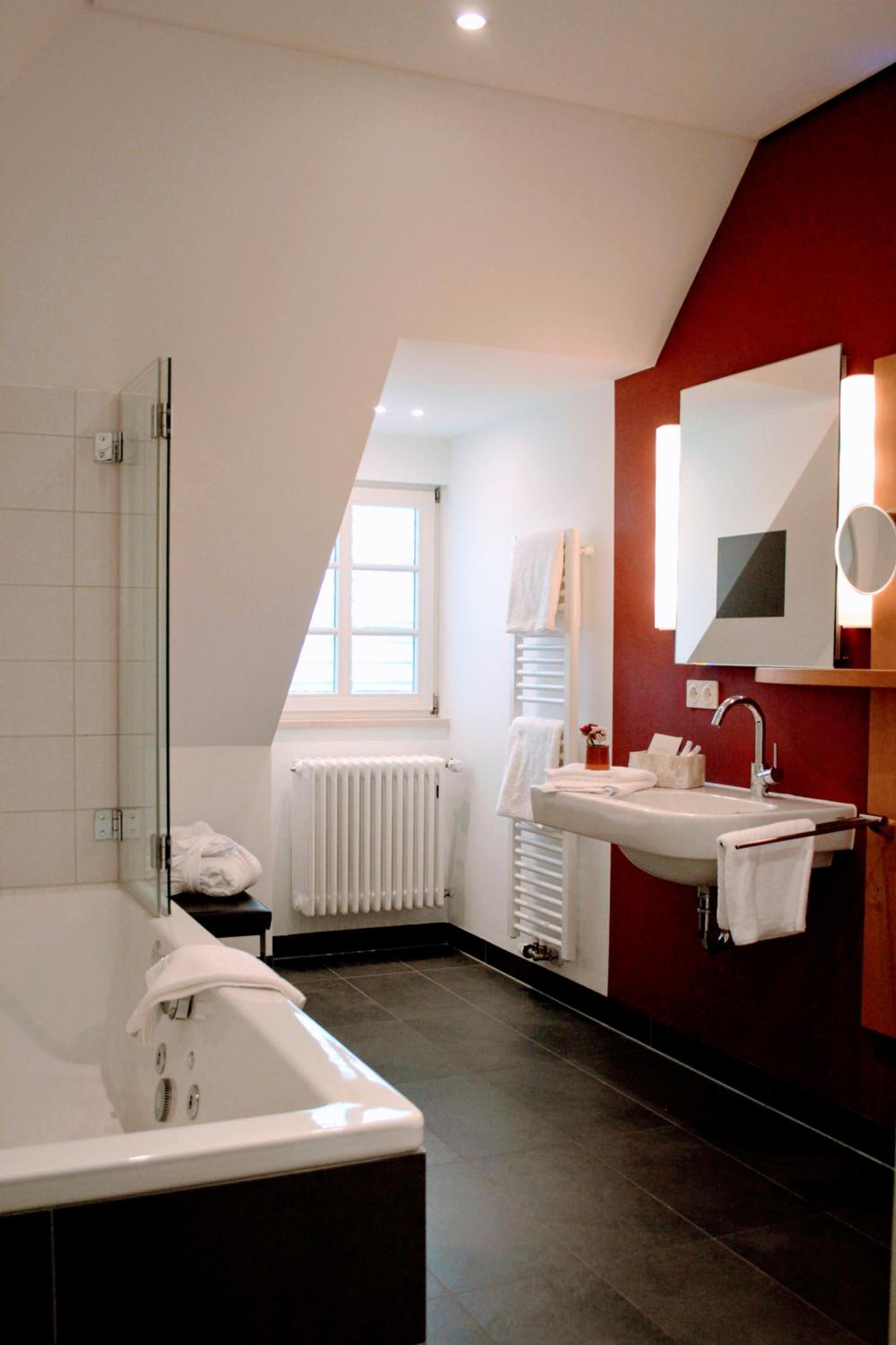 Suite - Photo 2