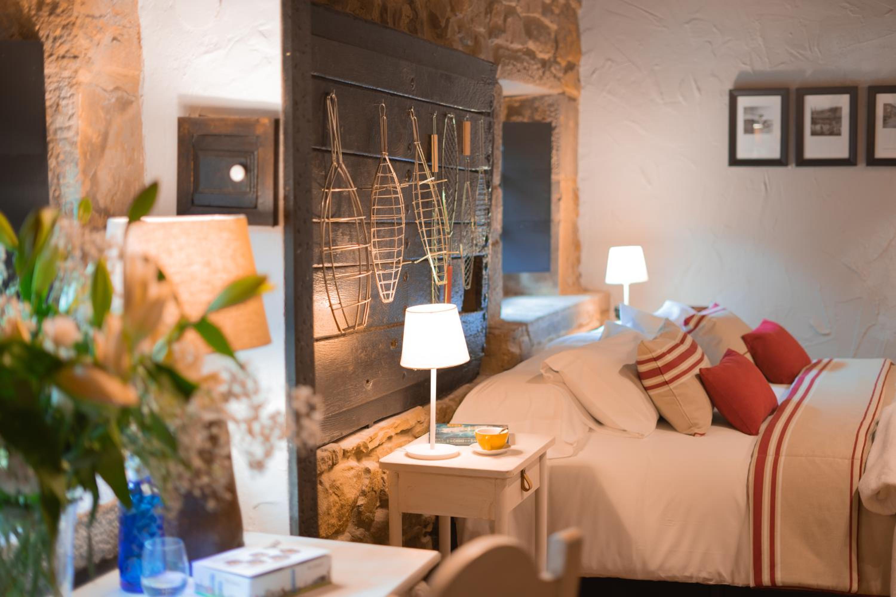 Suite - Photo 1