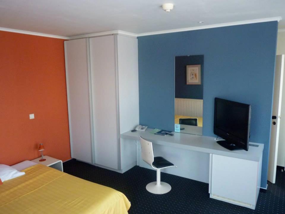 Standard Double or Twin Room photo 3