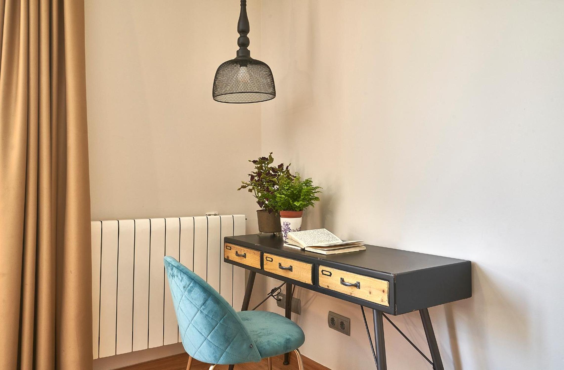 Three-Bedroom Apartment photo 2