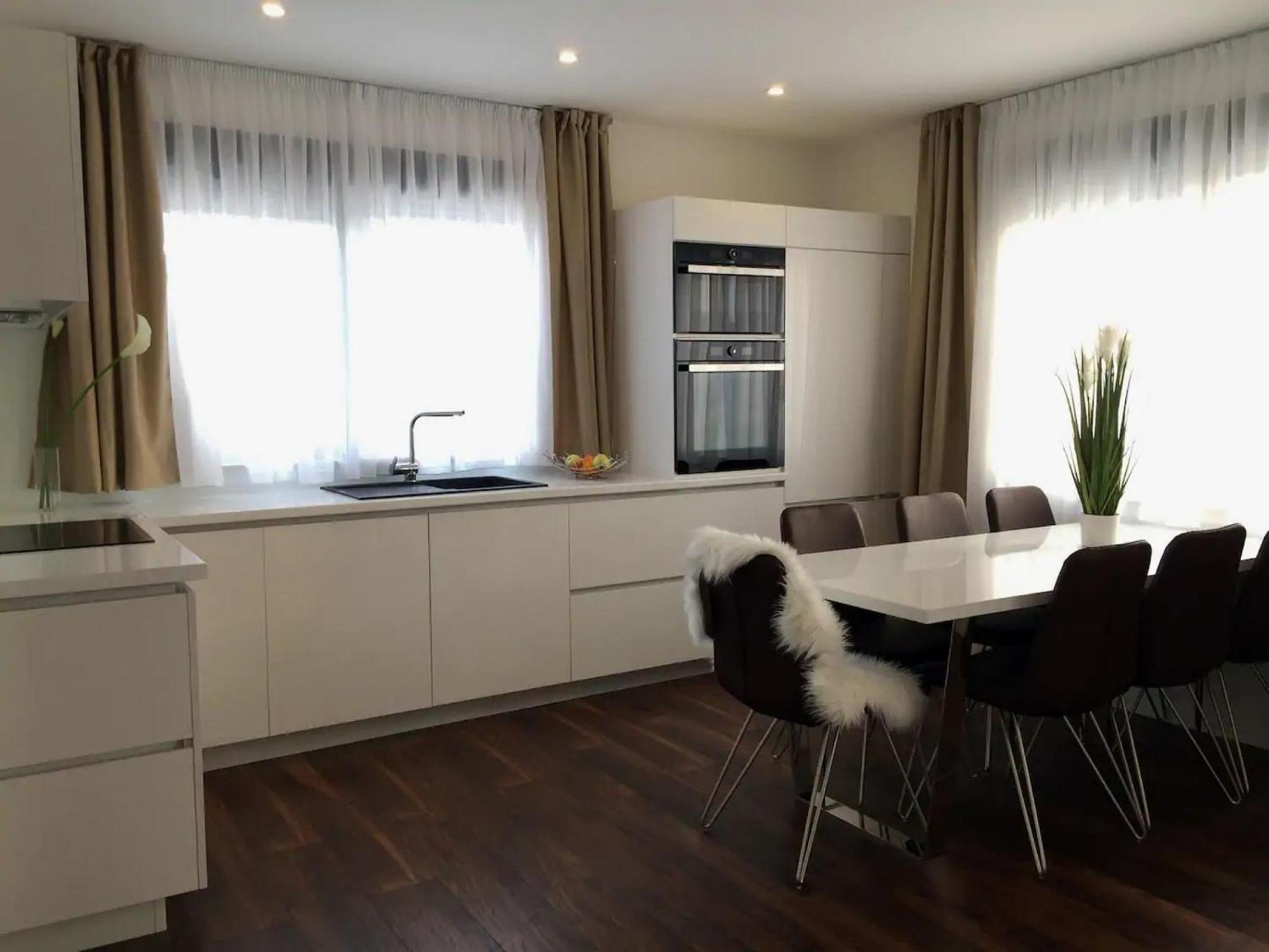 Villa photo 3