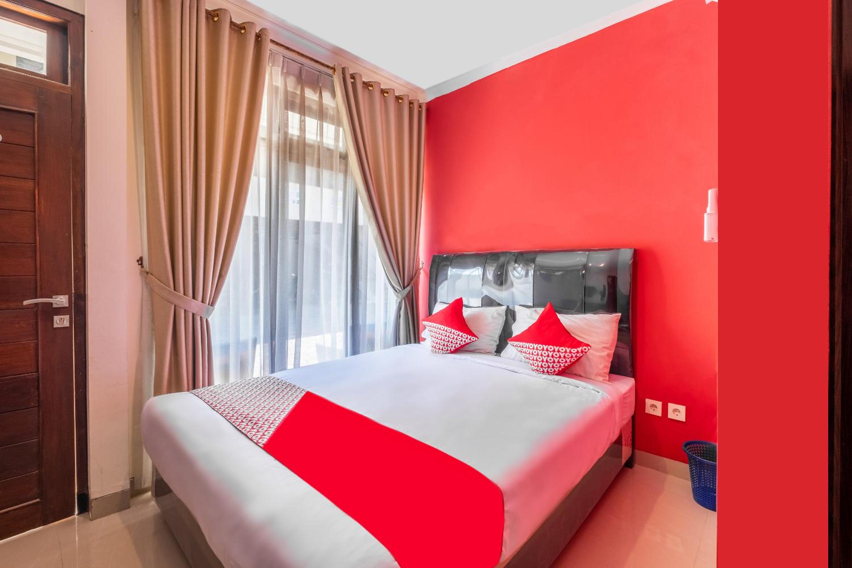 Deluxe Double Room - Photo 11