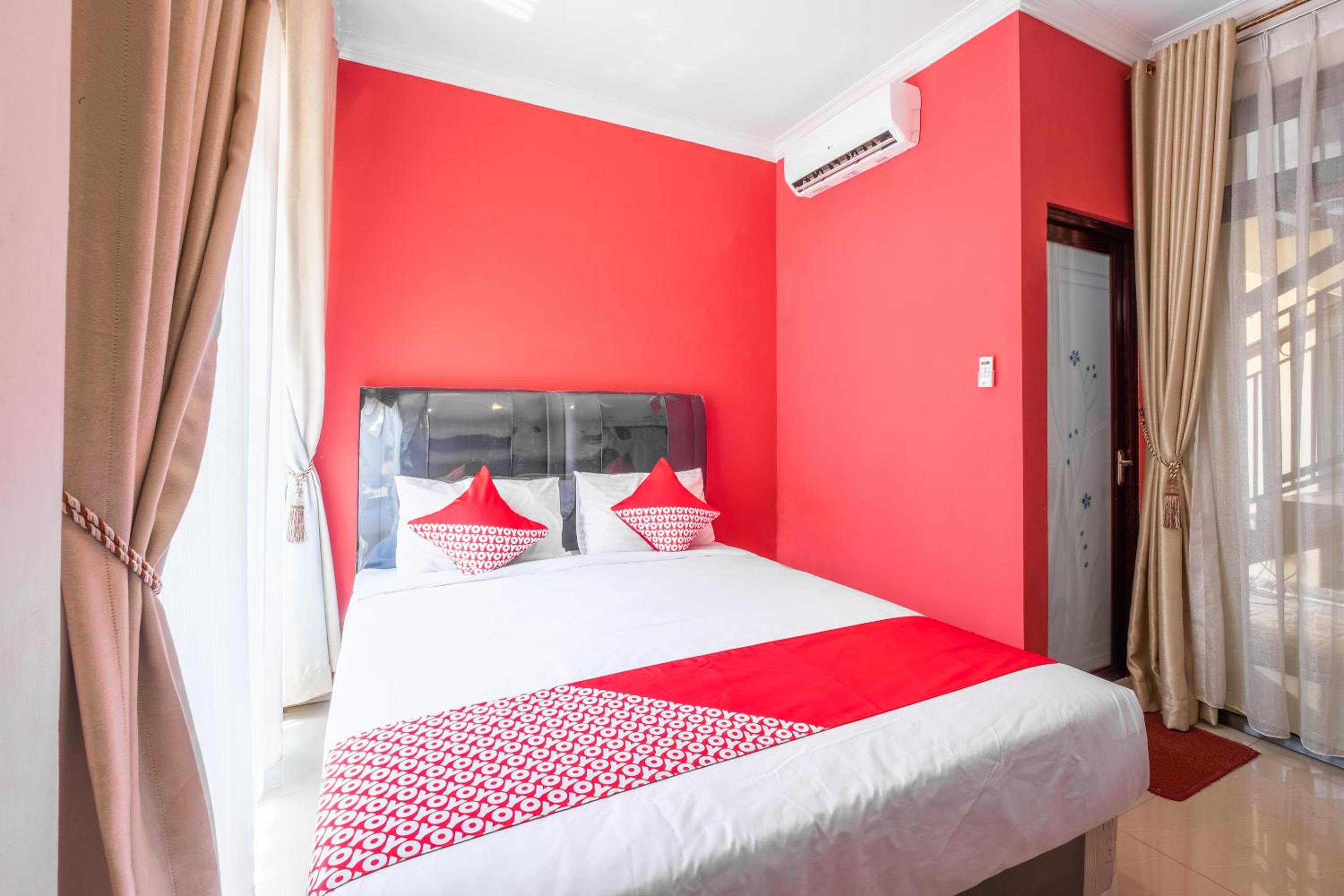 Deluxe Double Room - Photo 9