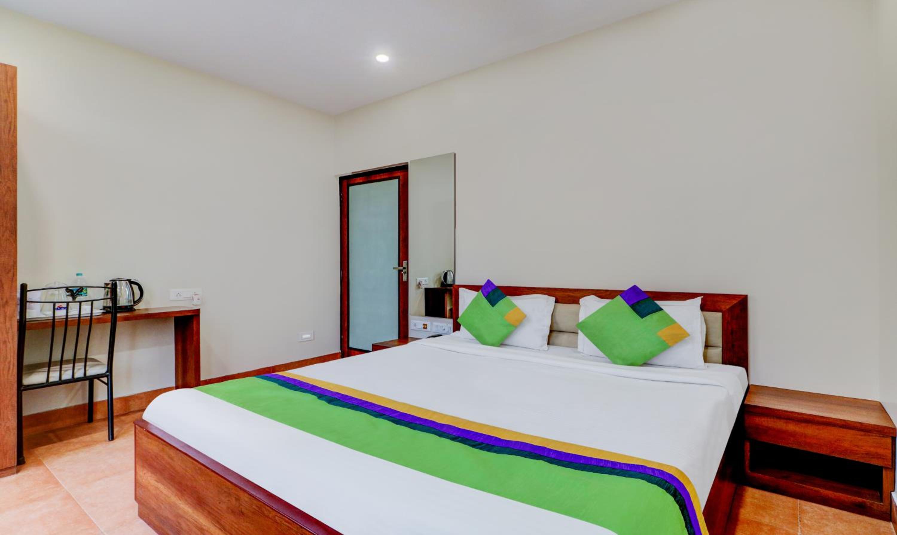 Standard Room - Photo 11