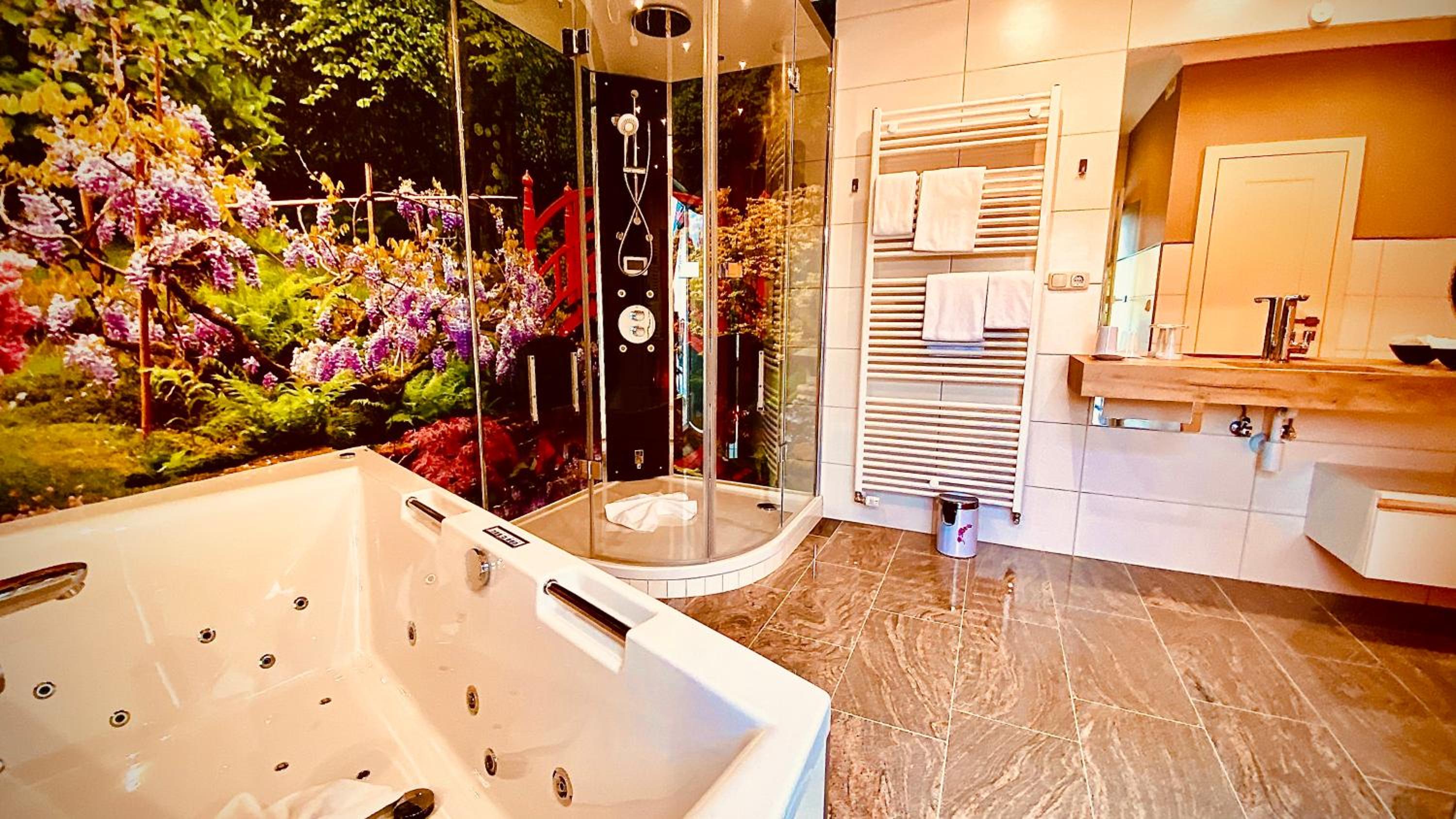 Deluxe Suite - Photo 5
