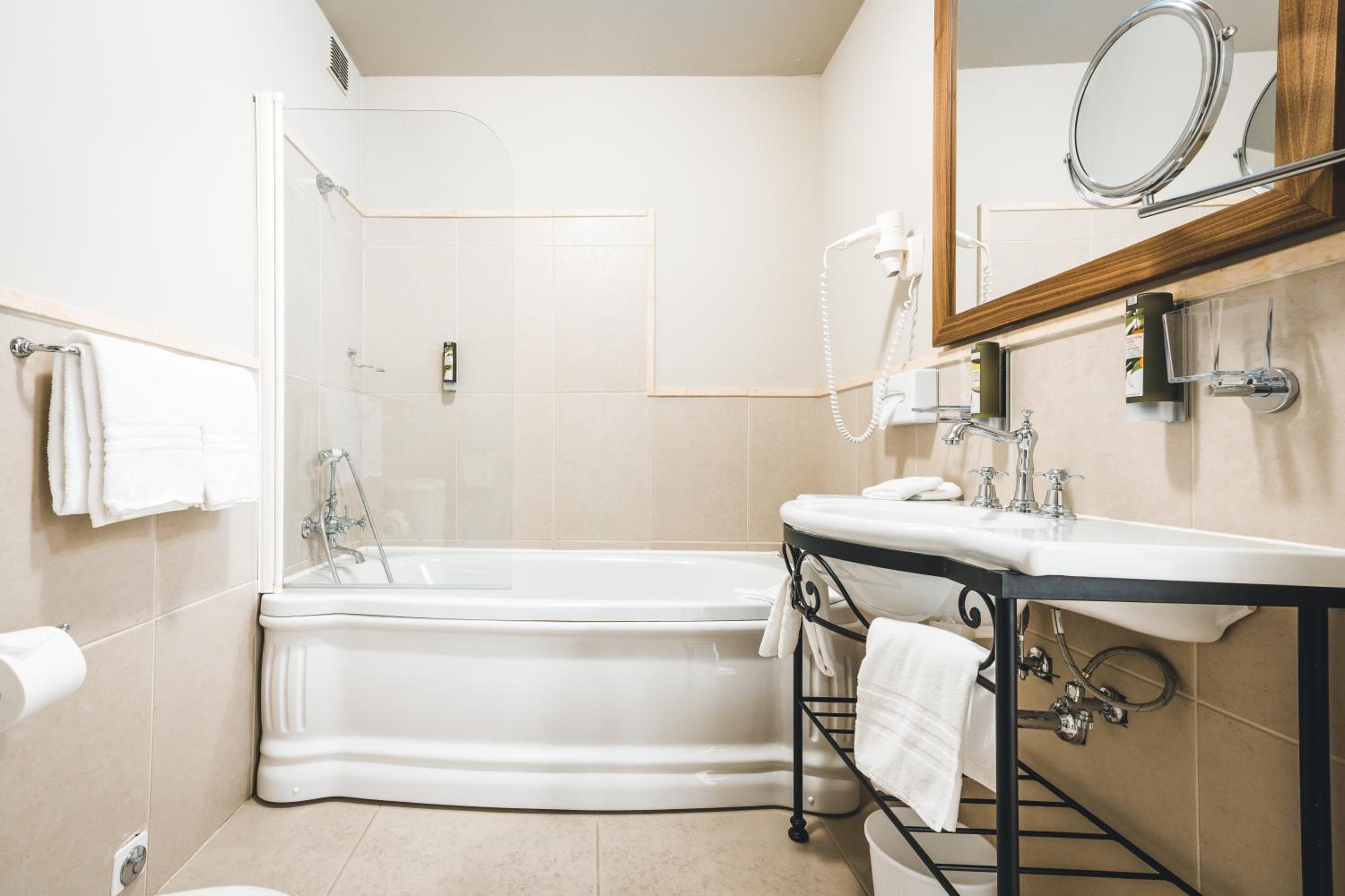 Boutique Superior Double Room - Photo 3