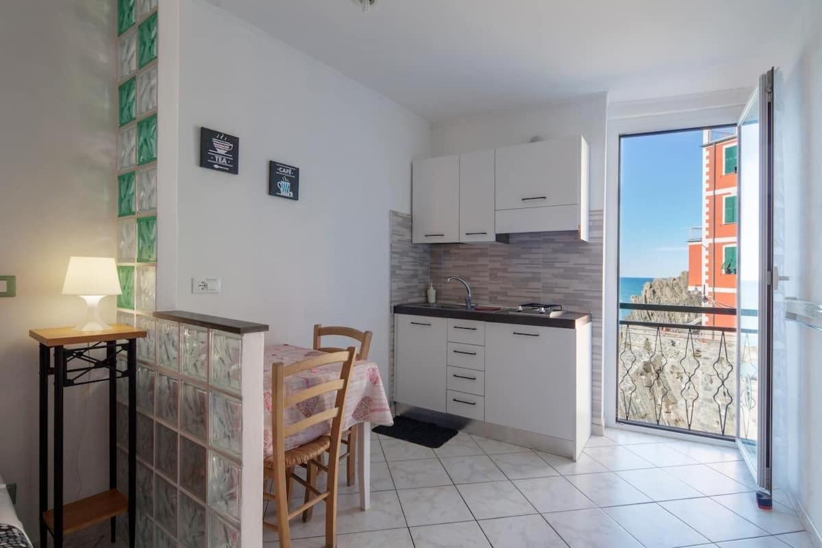 Studio Apartment with Sea View