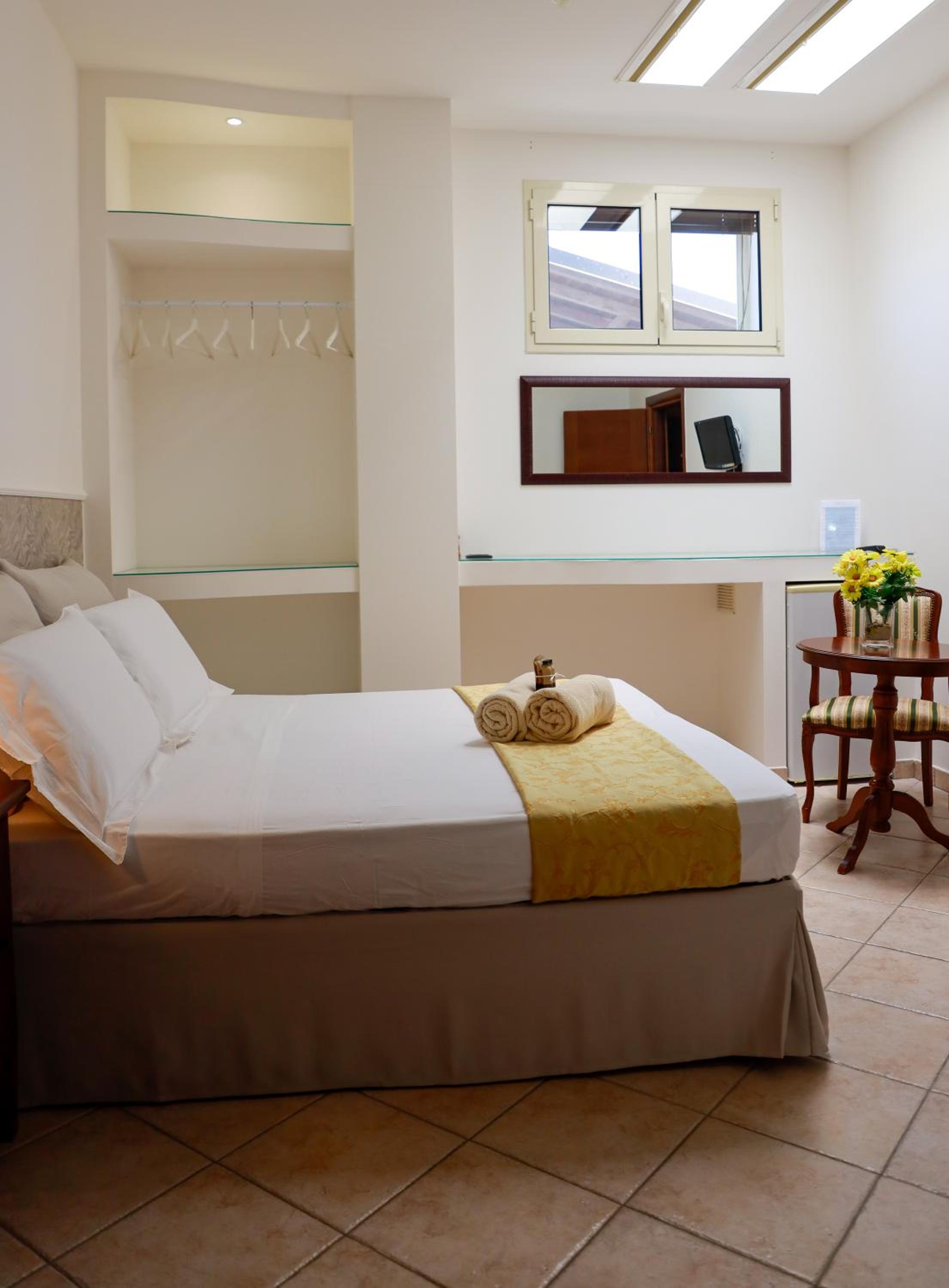 Standard Double Room - Photo 1