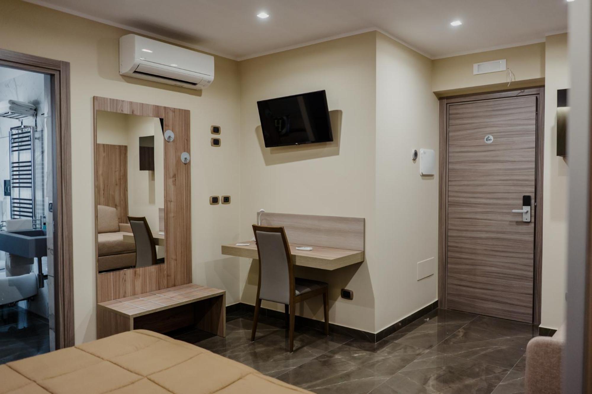 Comfort Triple Room - Photo 10