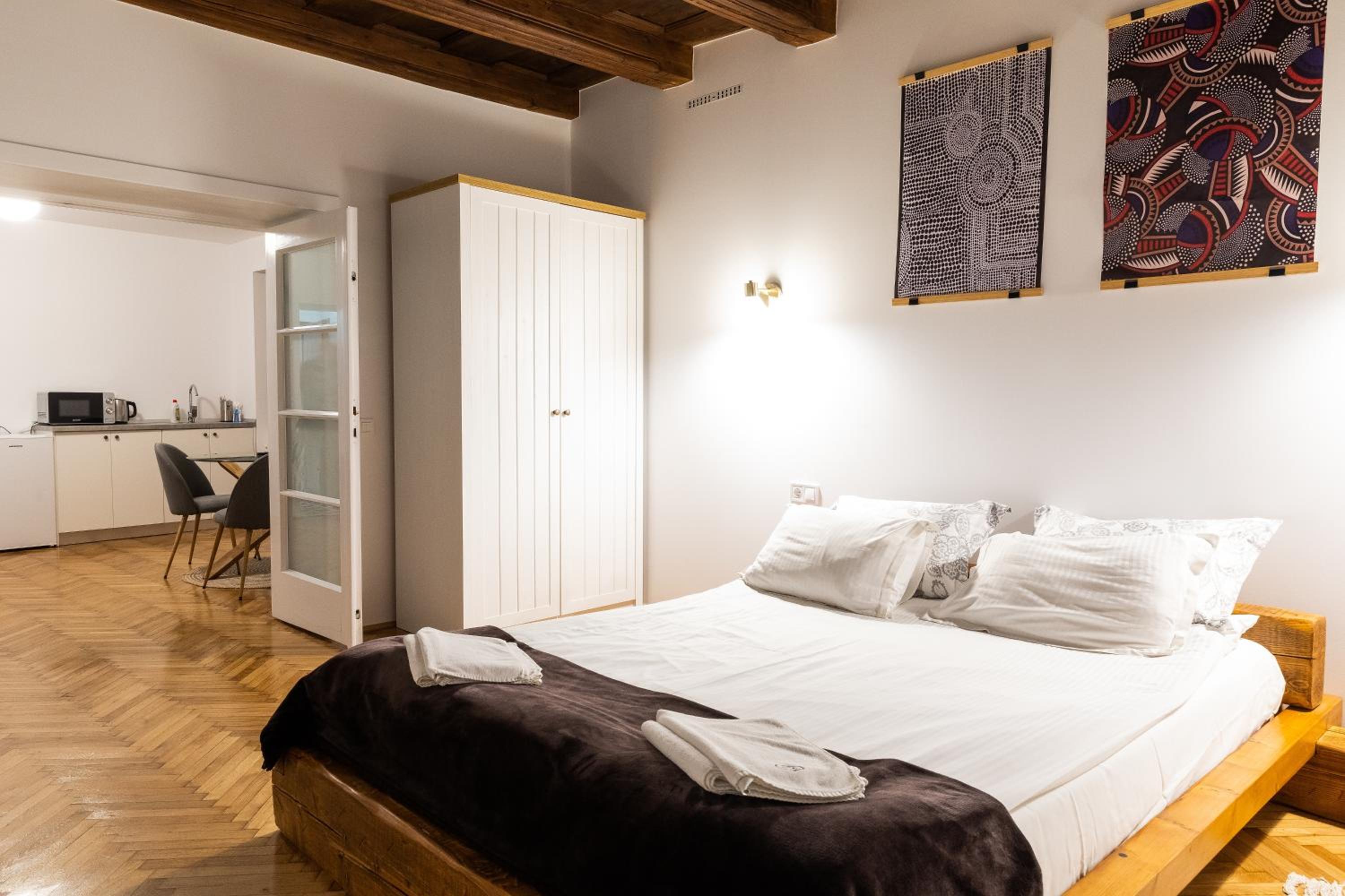 Apartment - Ground Floor photo 3