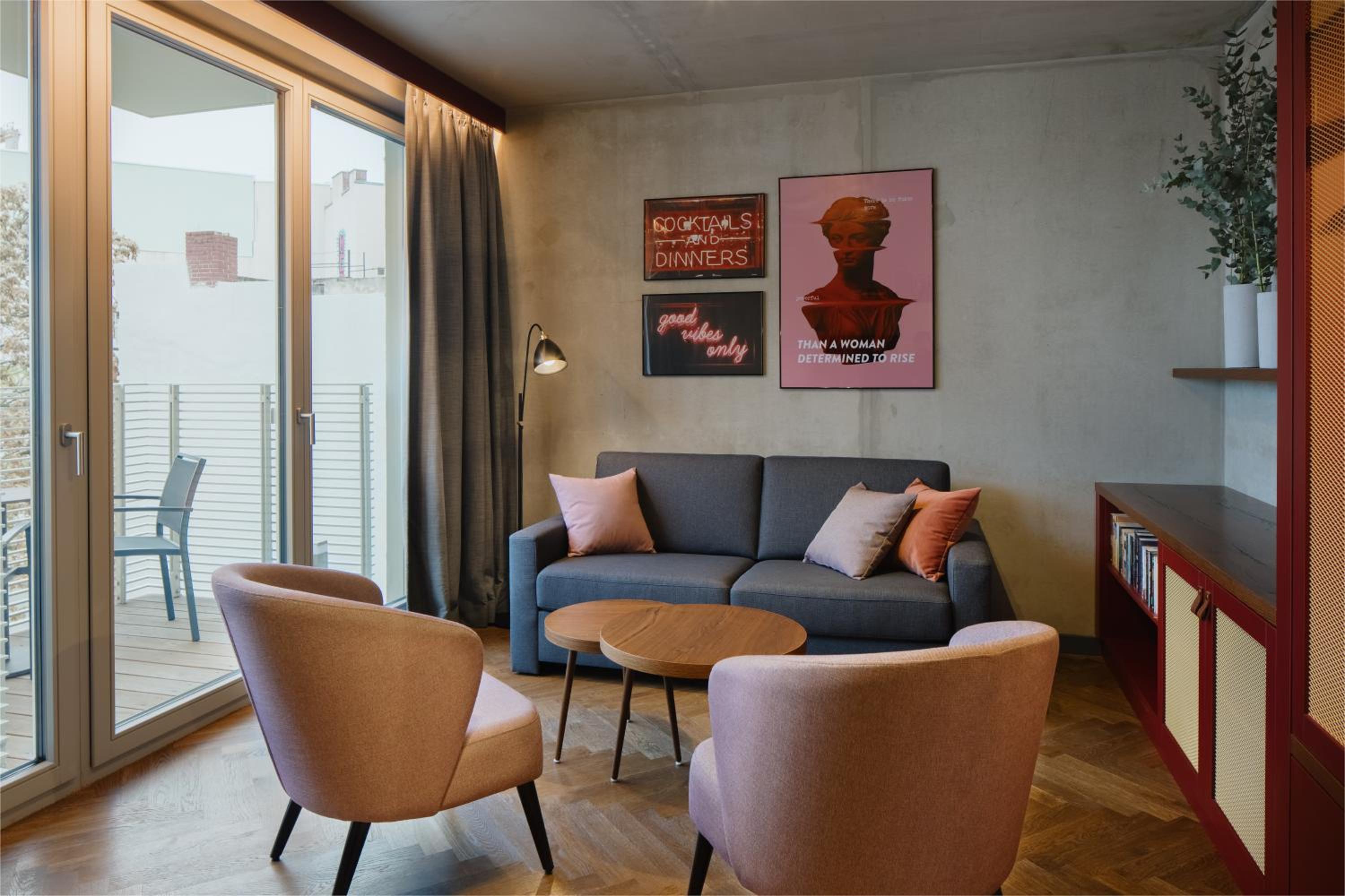 Two-Bedroom Apartment Red 226 ft²