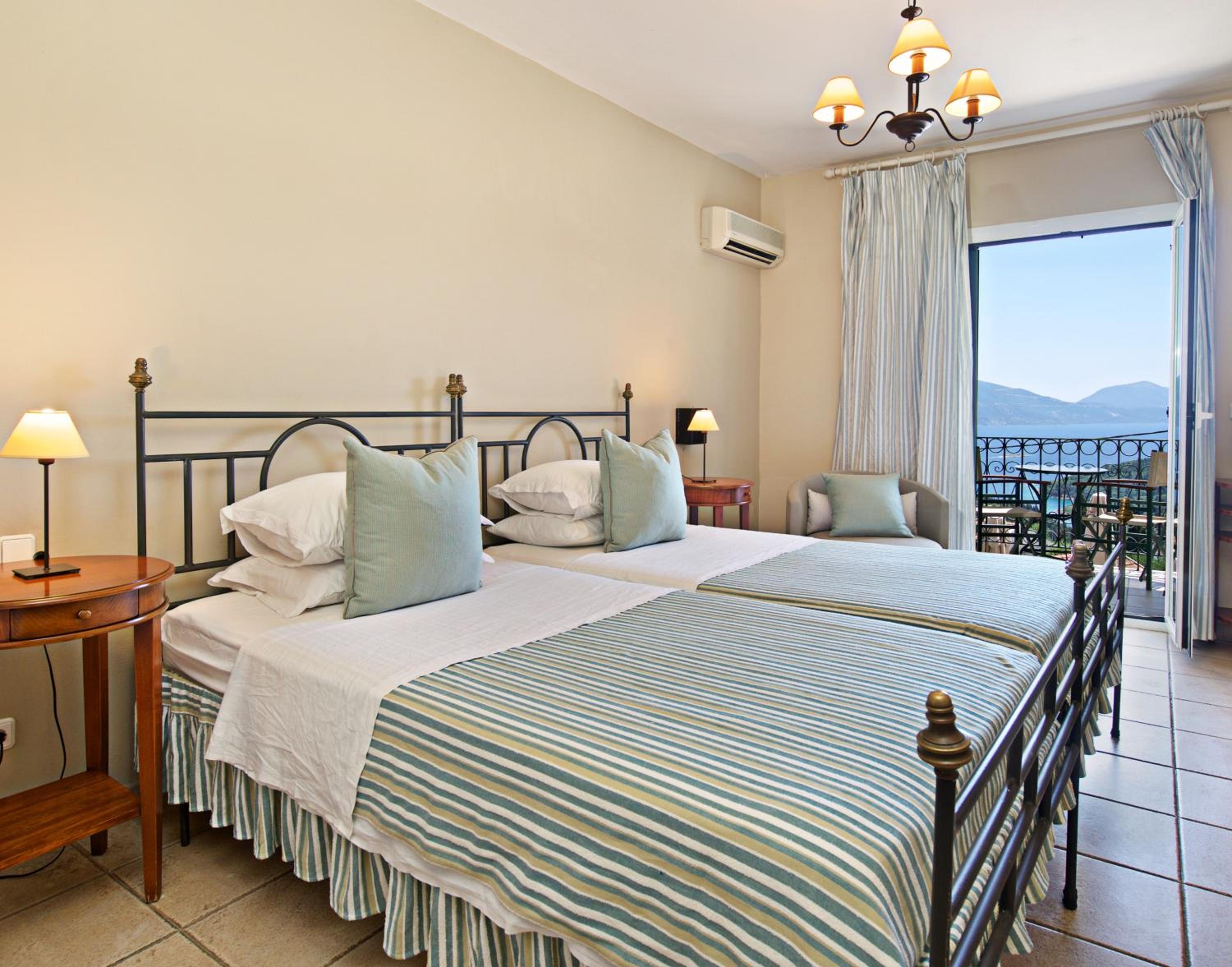 Superior Double or Twin Room with Sea View - Photo 1