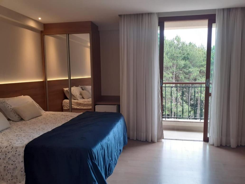 Suite with Spa Access photo 1