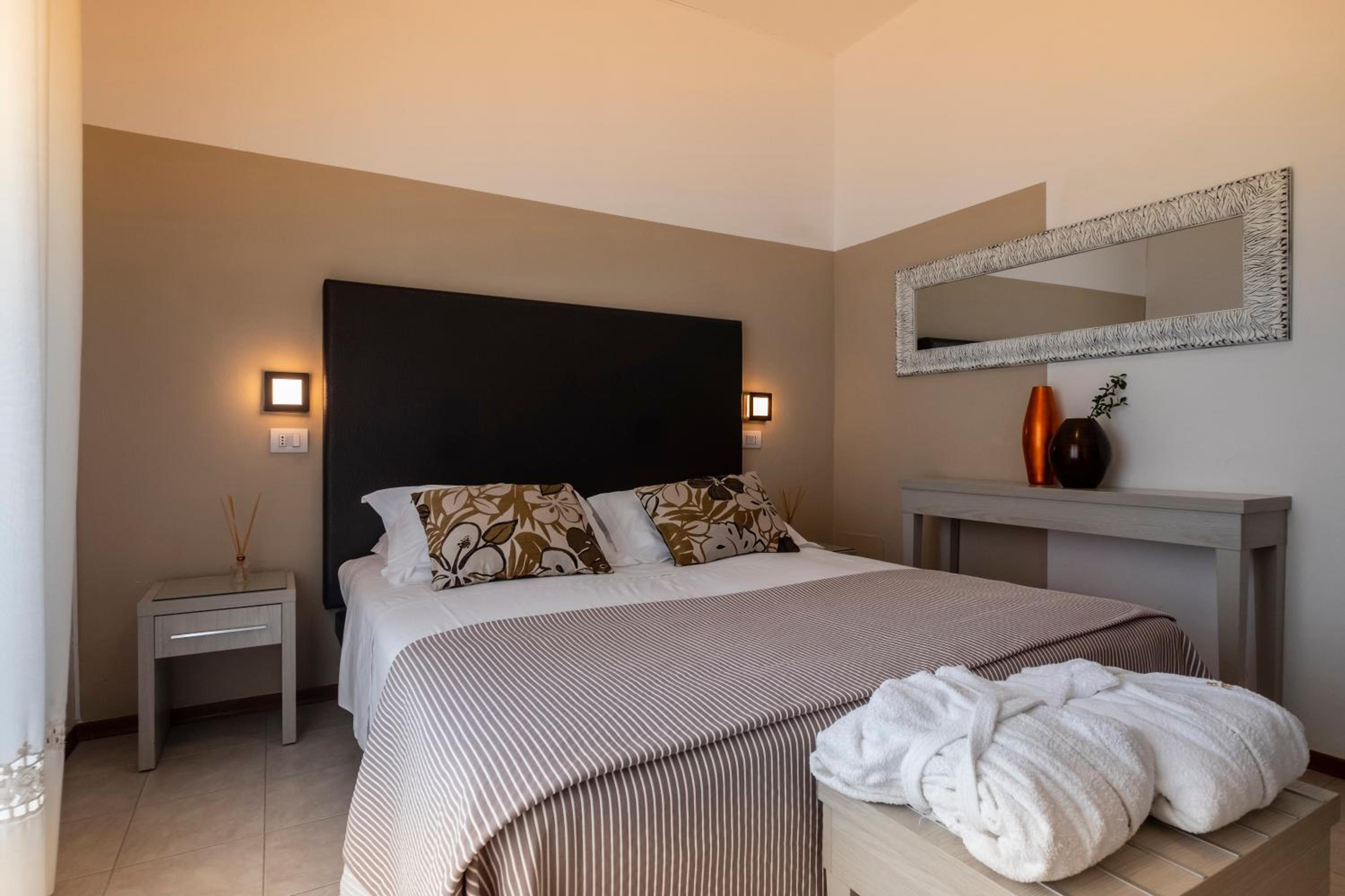 Comfort Room - Photo 1