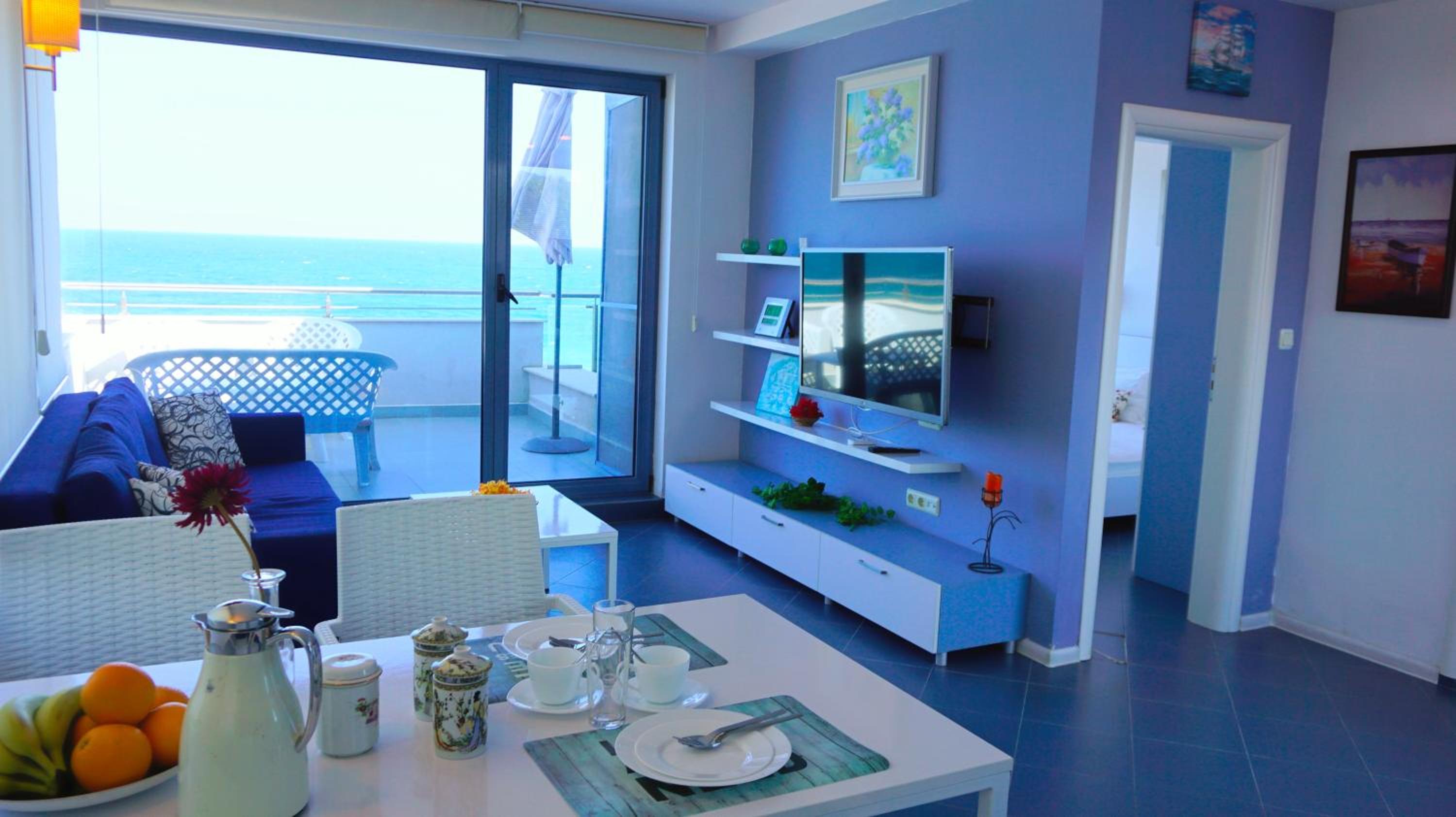Apartment with Sea View photo 2