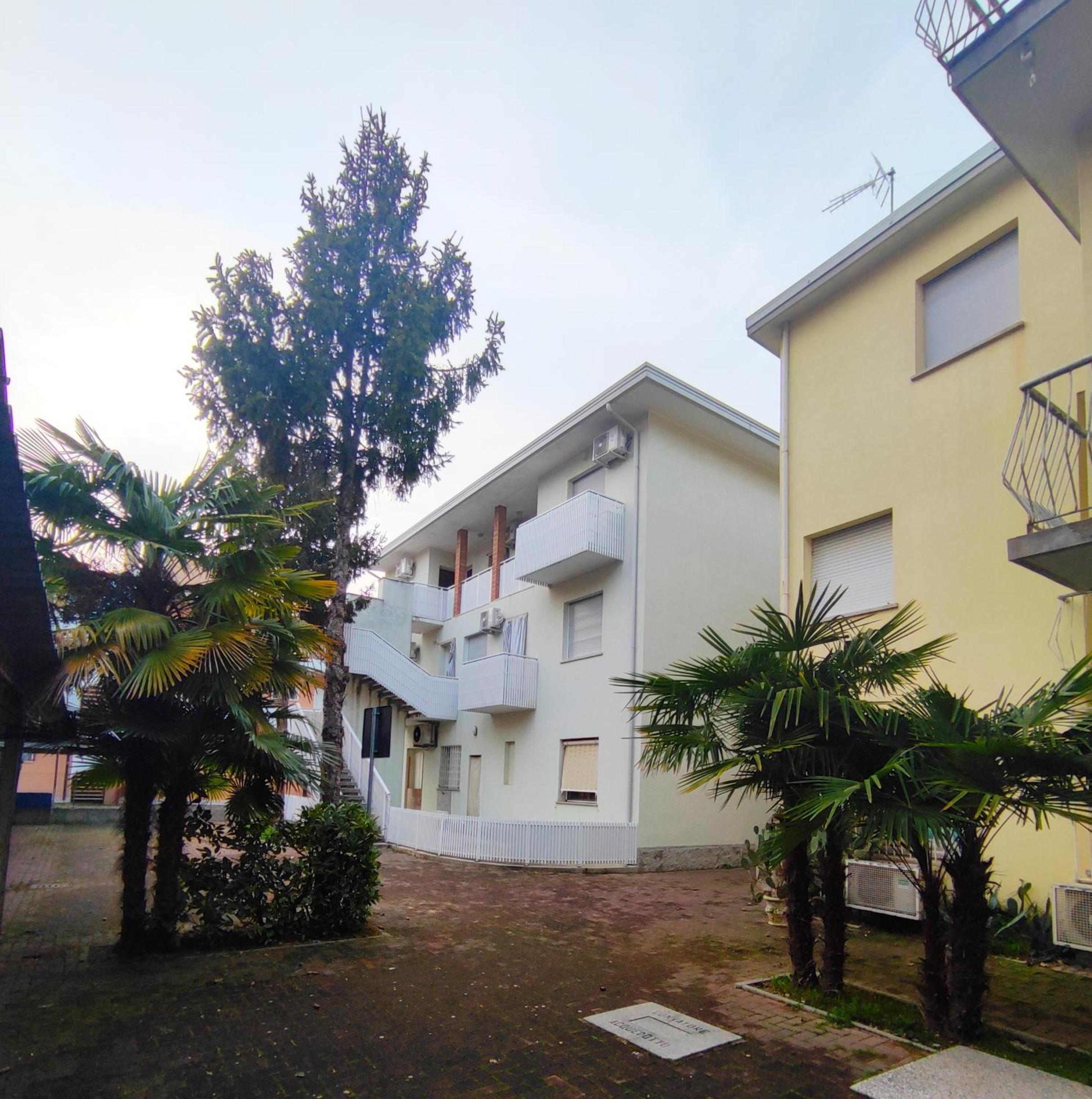 One-Bedroom Apartment with Balcony (5 Adults) - Photo 17