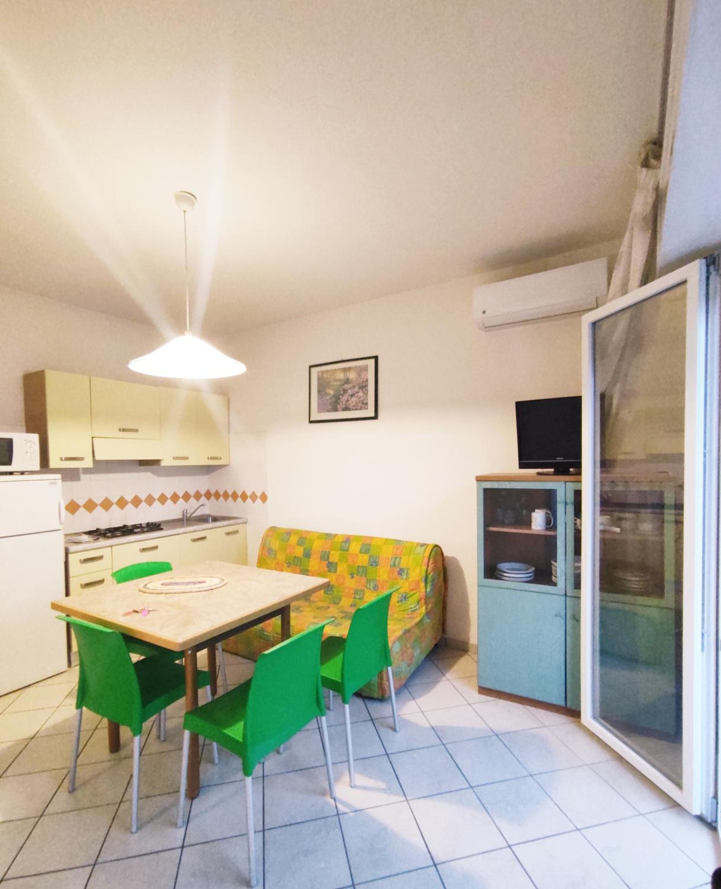 One-Bedroom Apartment with Balcony (5 Adults) - Photo 2