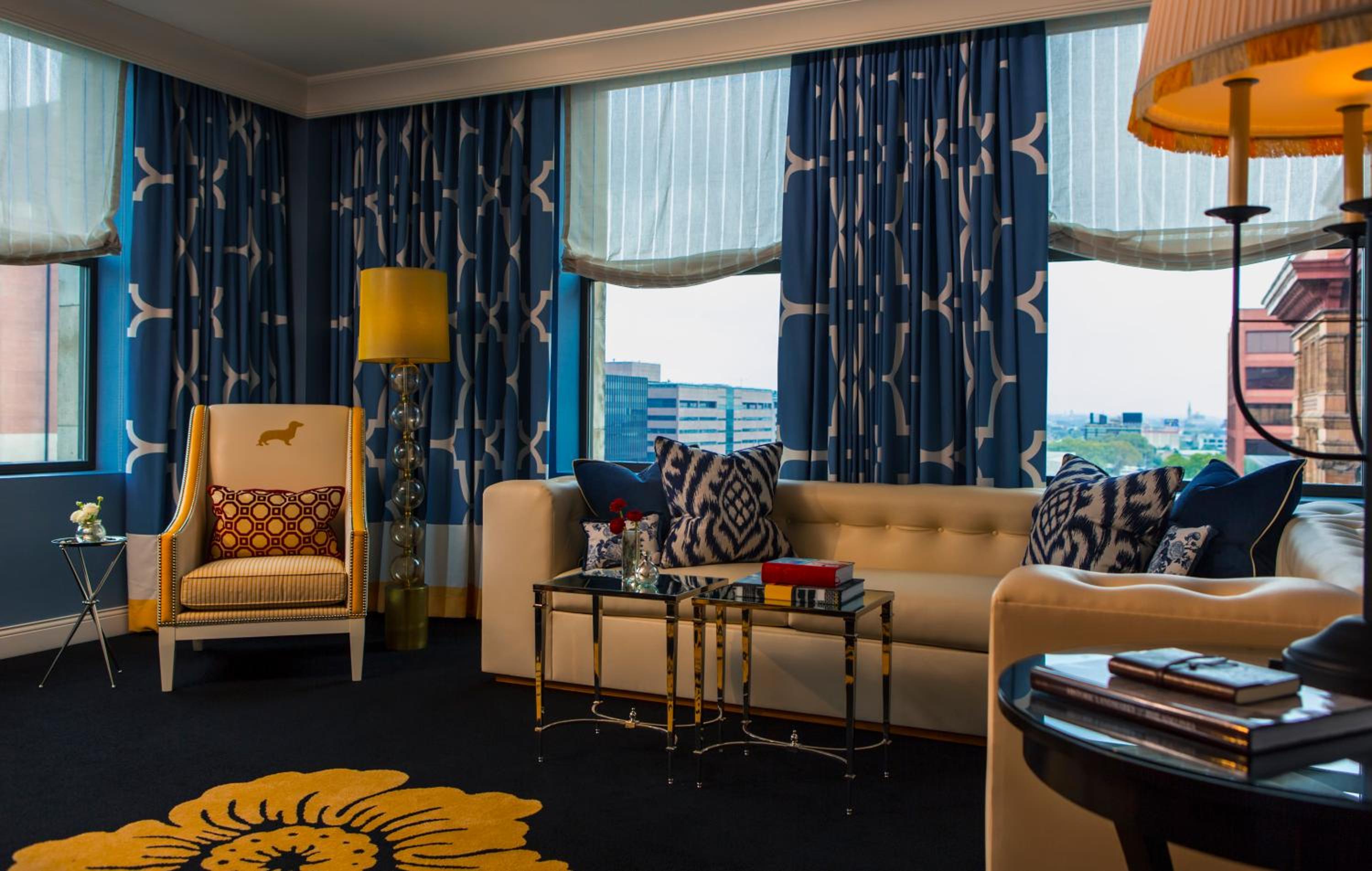 One-Bedroom Corner Suite