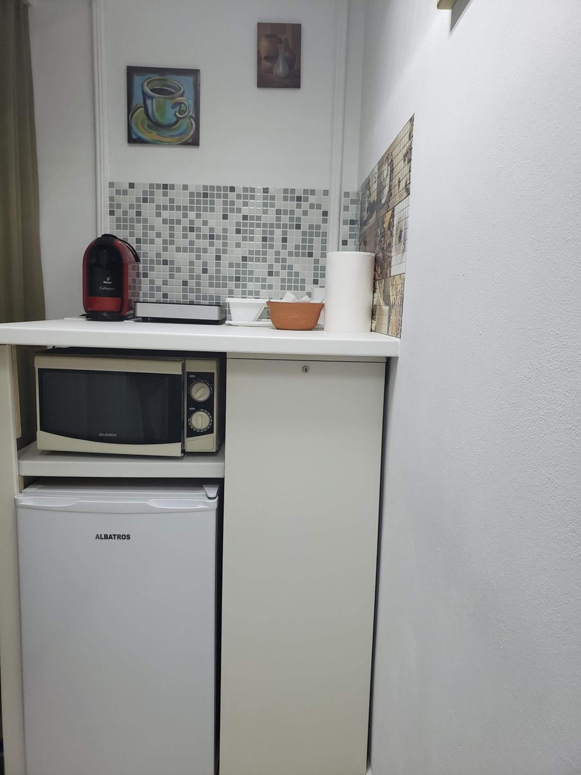 One-Bedroom Apartment - Photo 7
