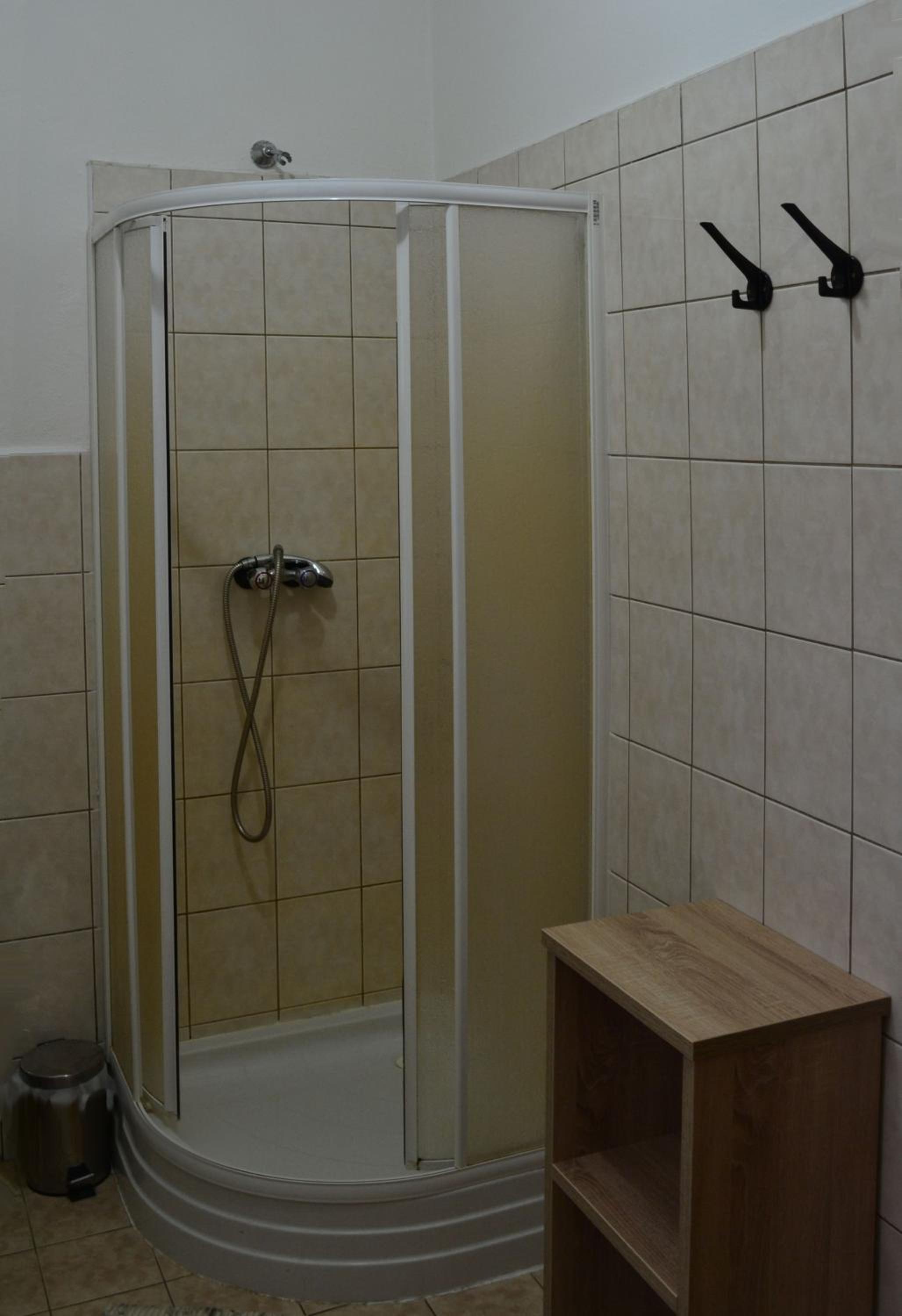 Standard Double Room 1 - Photo 7
