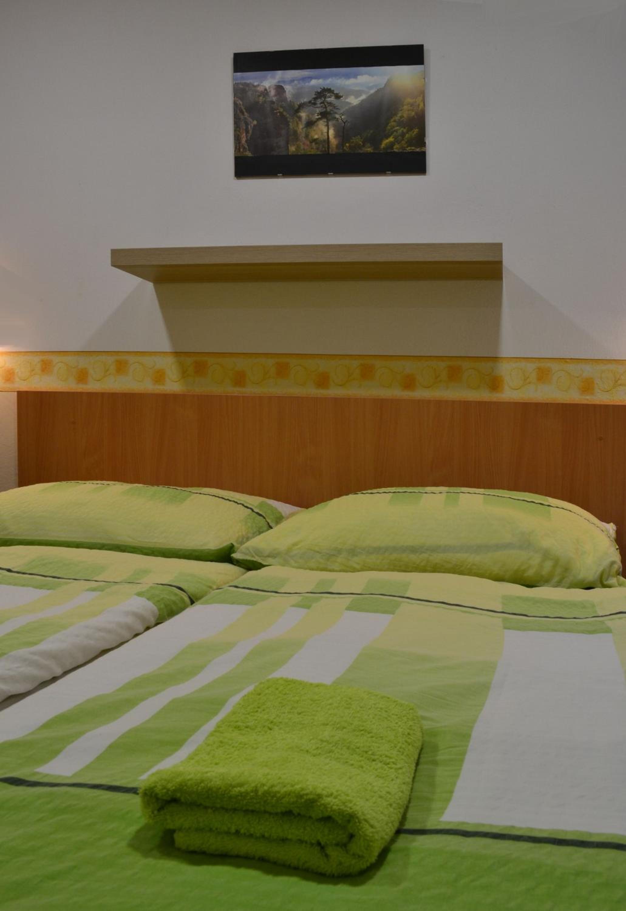Standard Double Room 1 - Photo 3