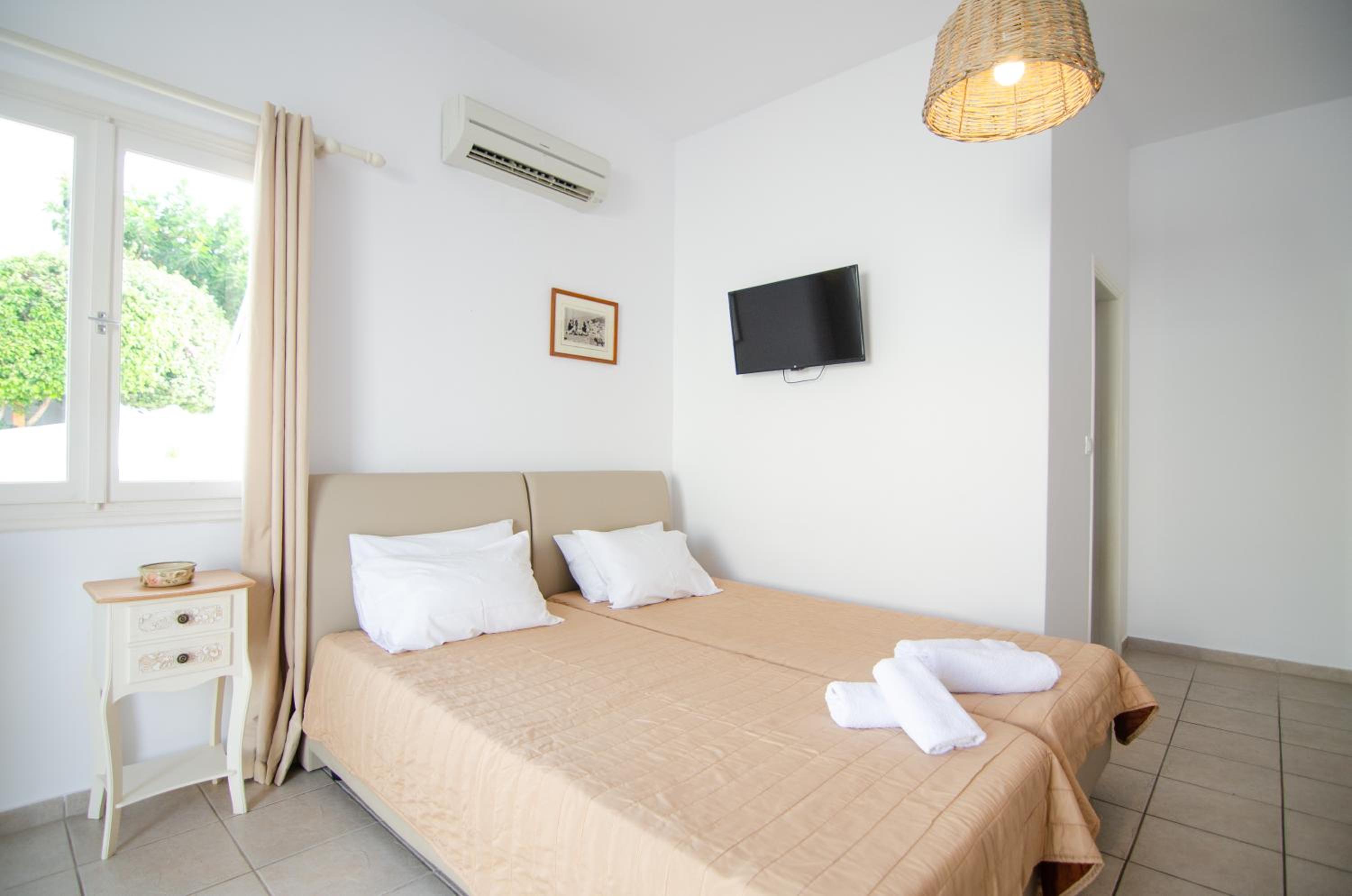 Triple Room - Photo 18