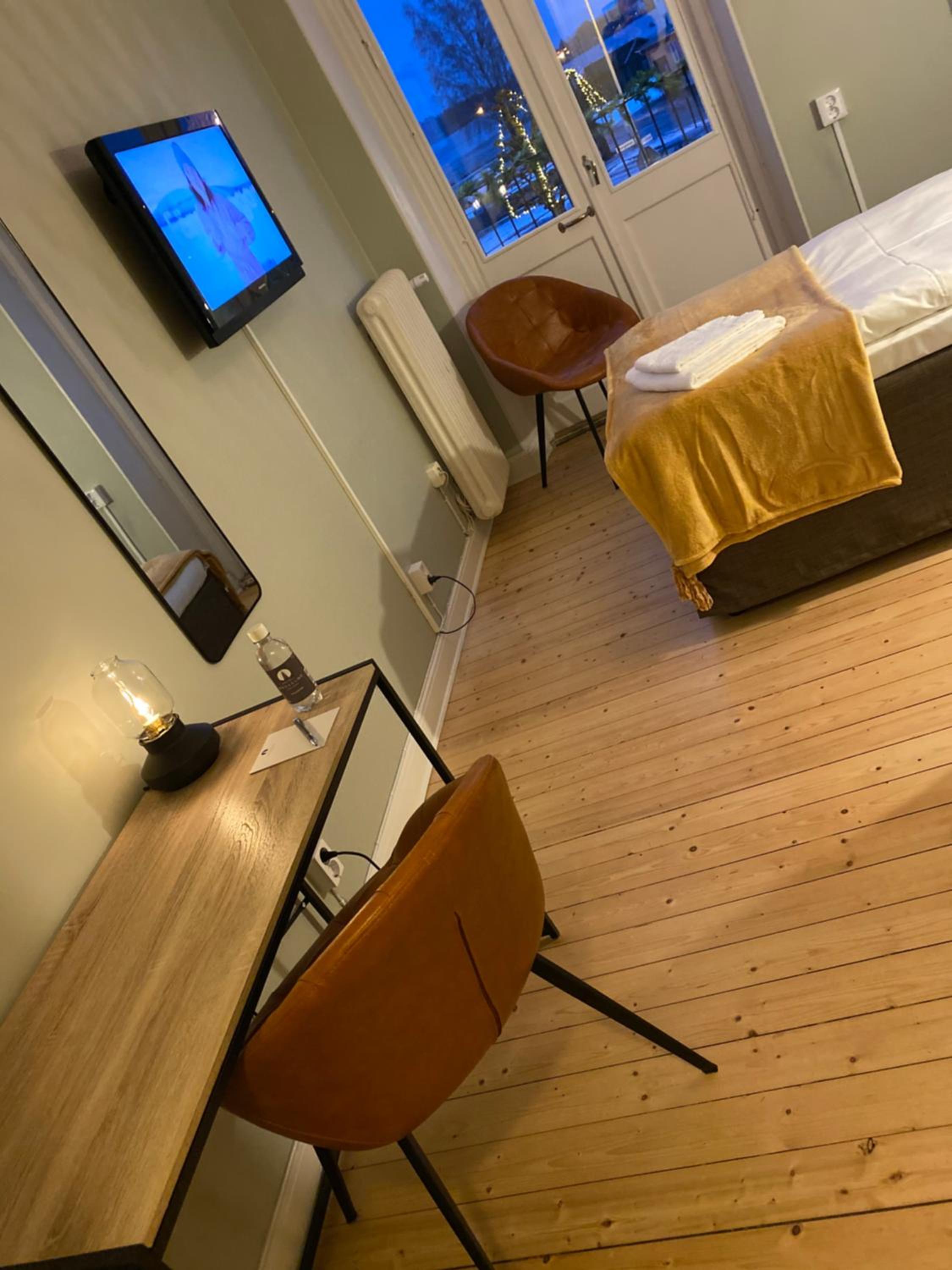 Standard Queen Room - Photo 1