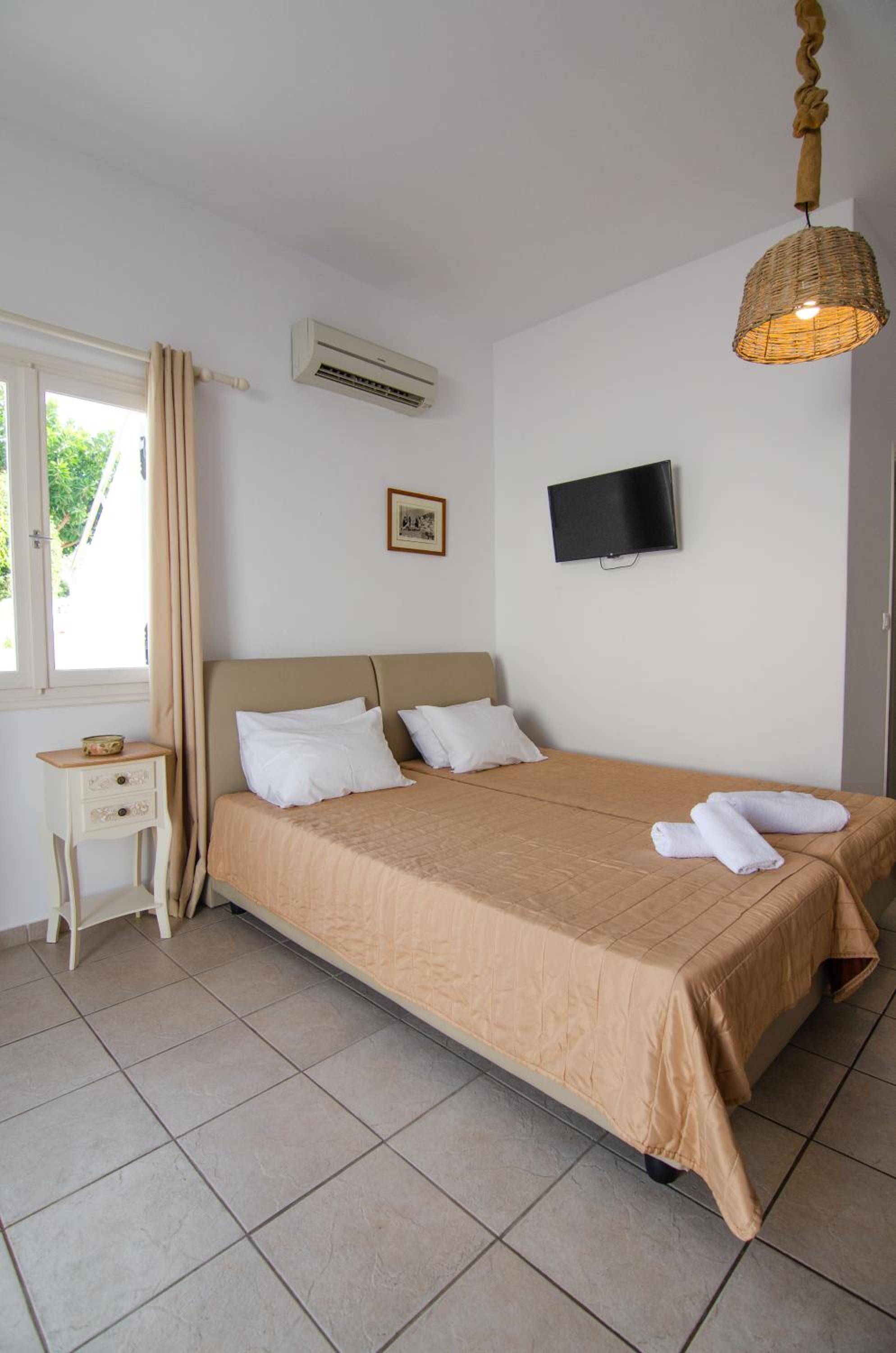 Triple Room - Photo 1