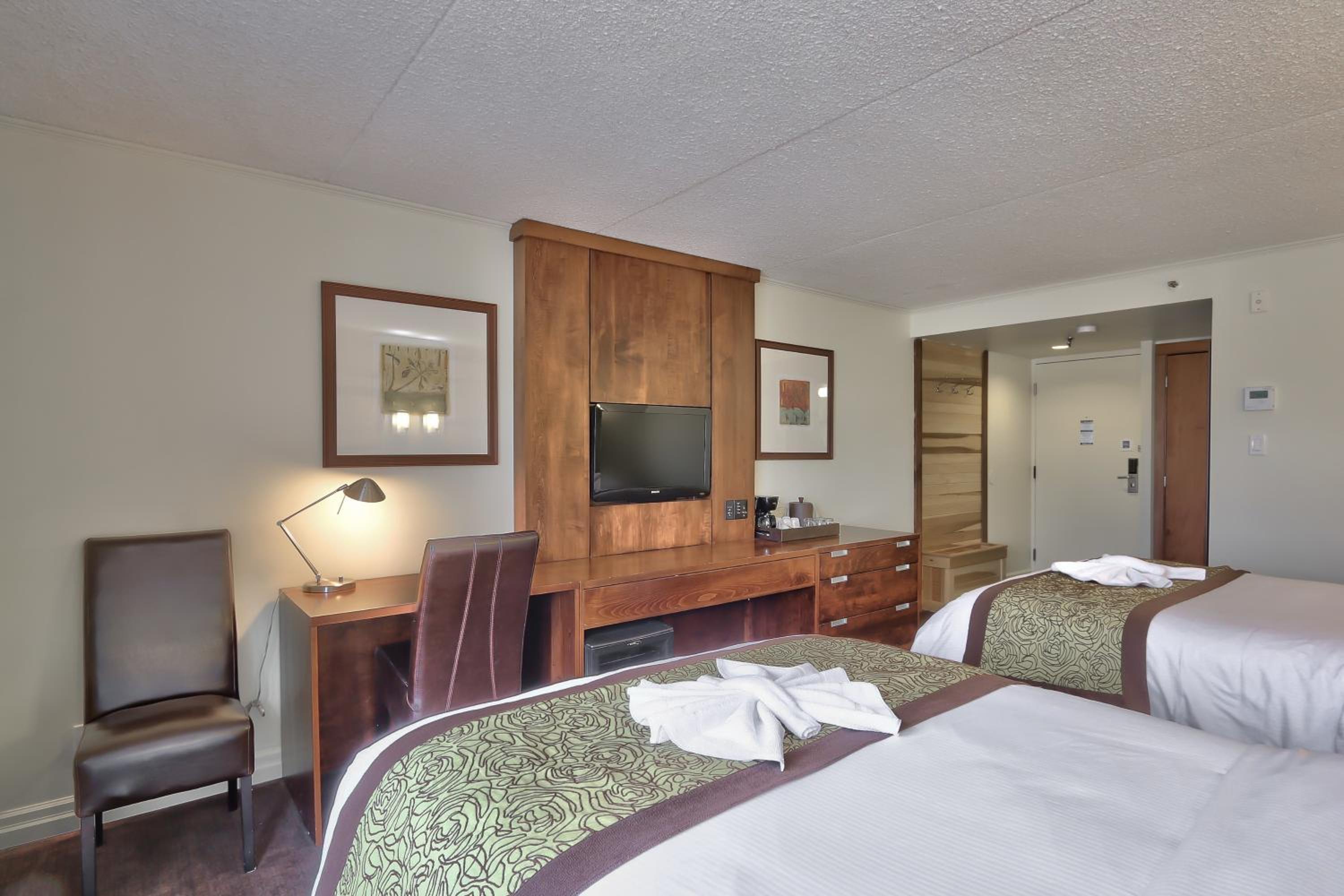 Two Double Beds photo 2