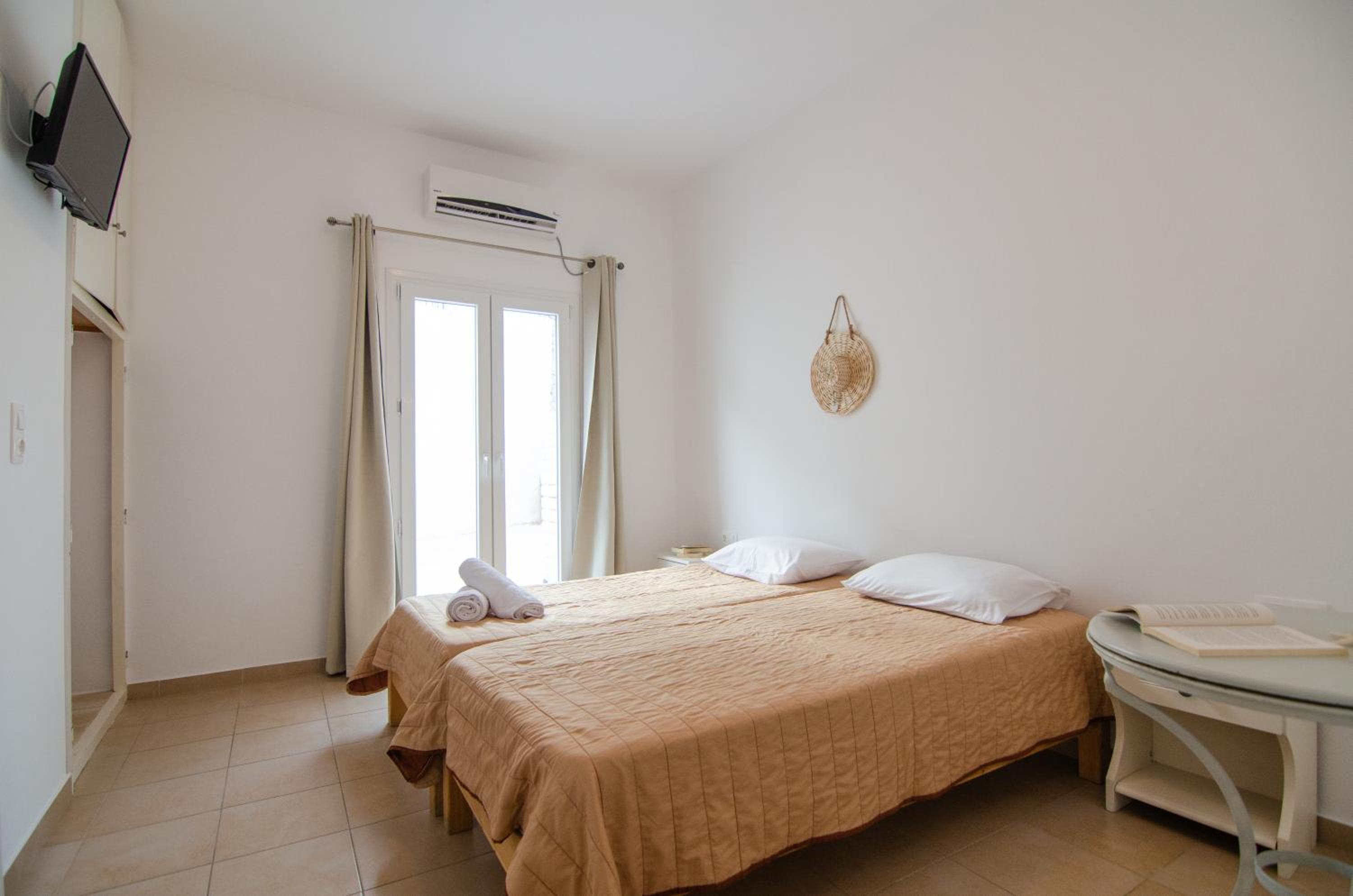 Triple Room - Photo 7