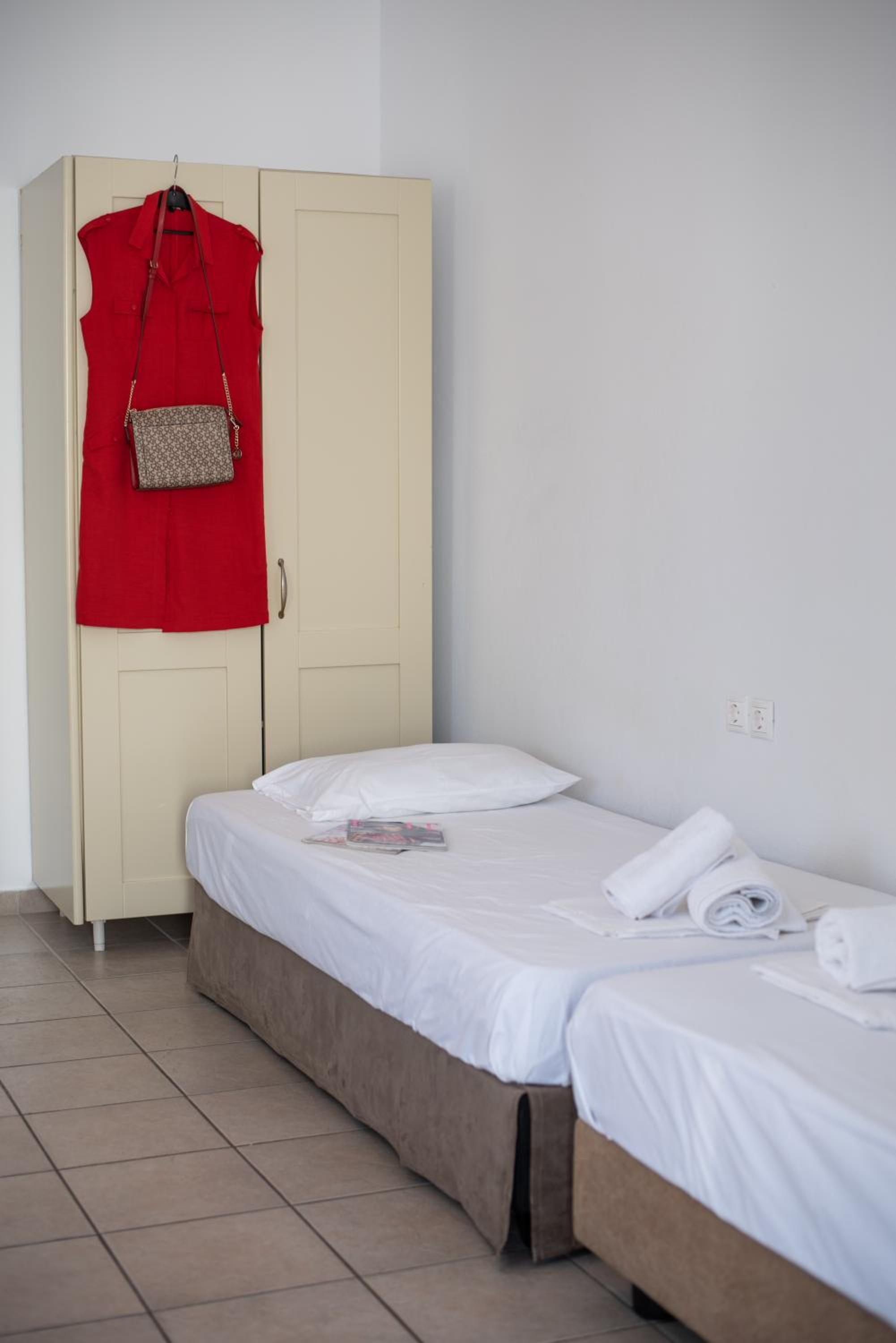 Triple Room - Photo 9