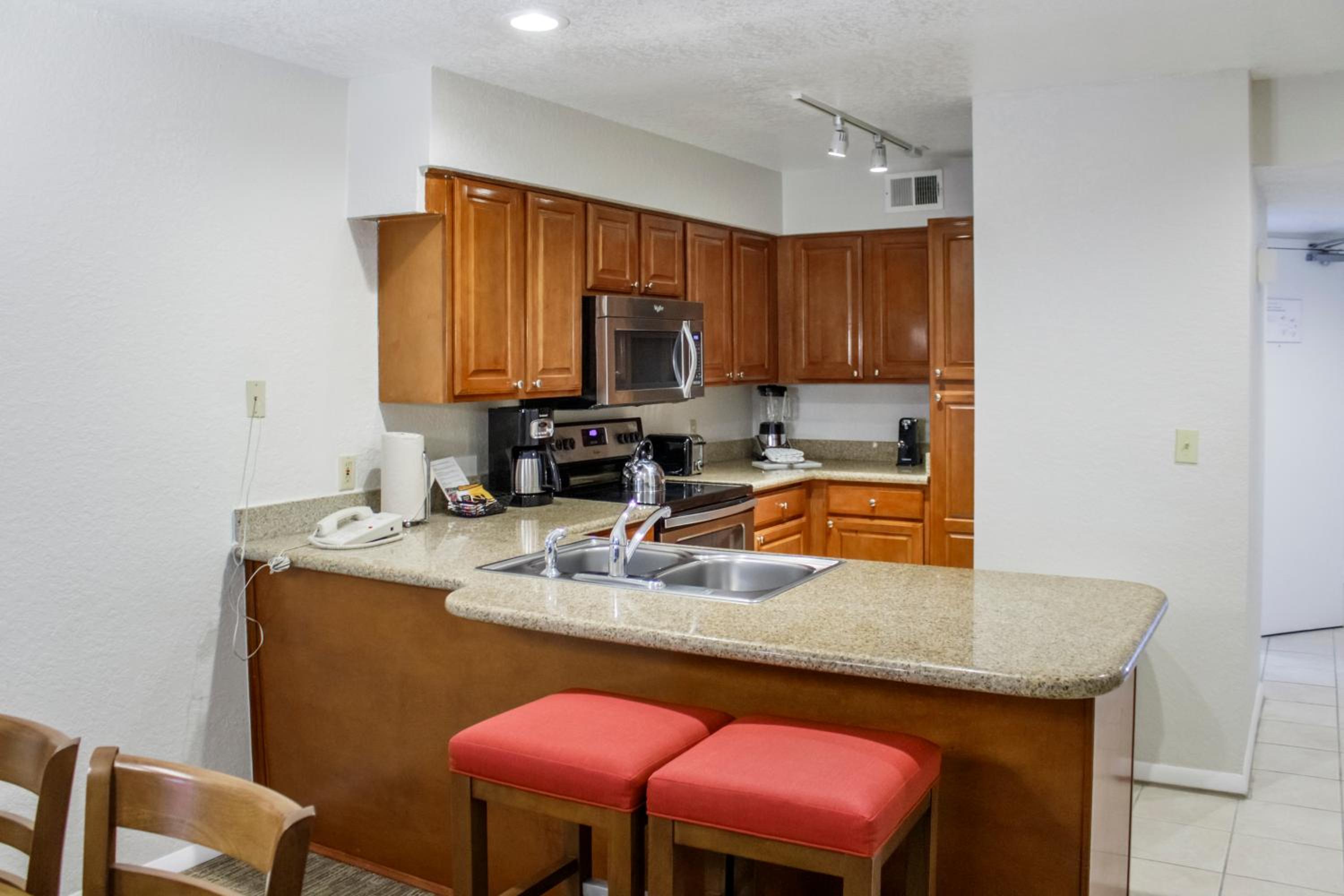 Two-Bedroom Suite - Photo 15
