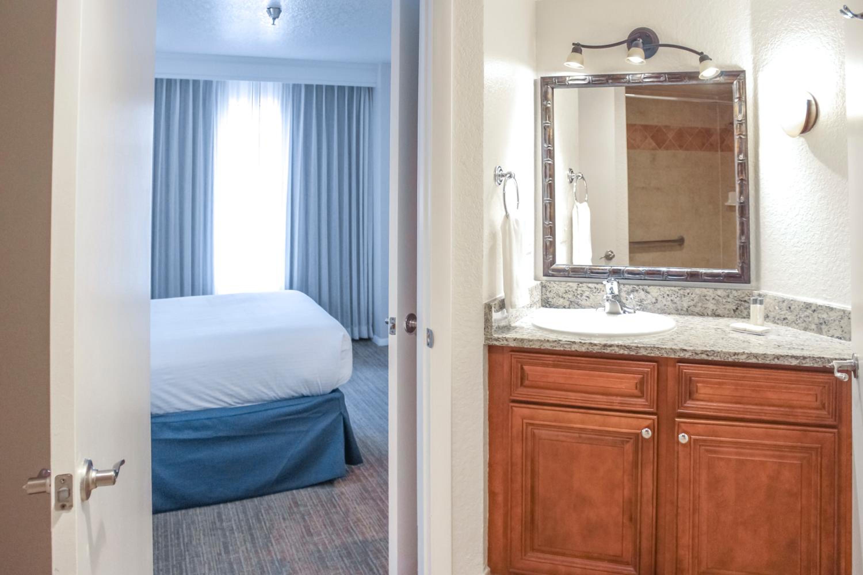 Two-Bedroom Suite - Photo 11