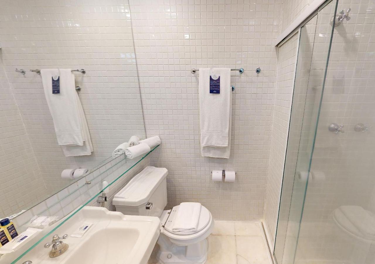 Standard Suite - Photo 2