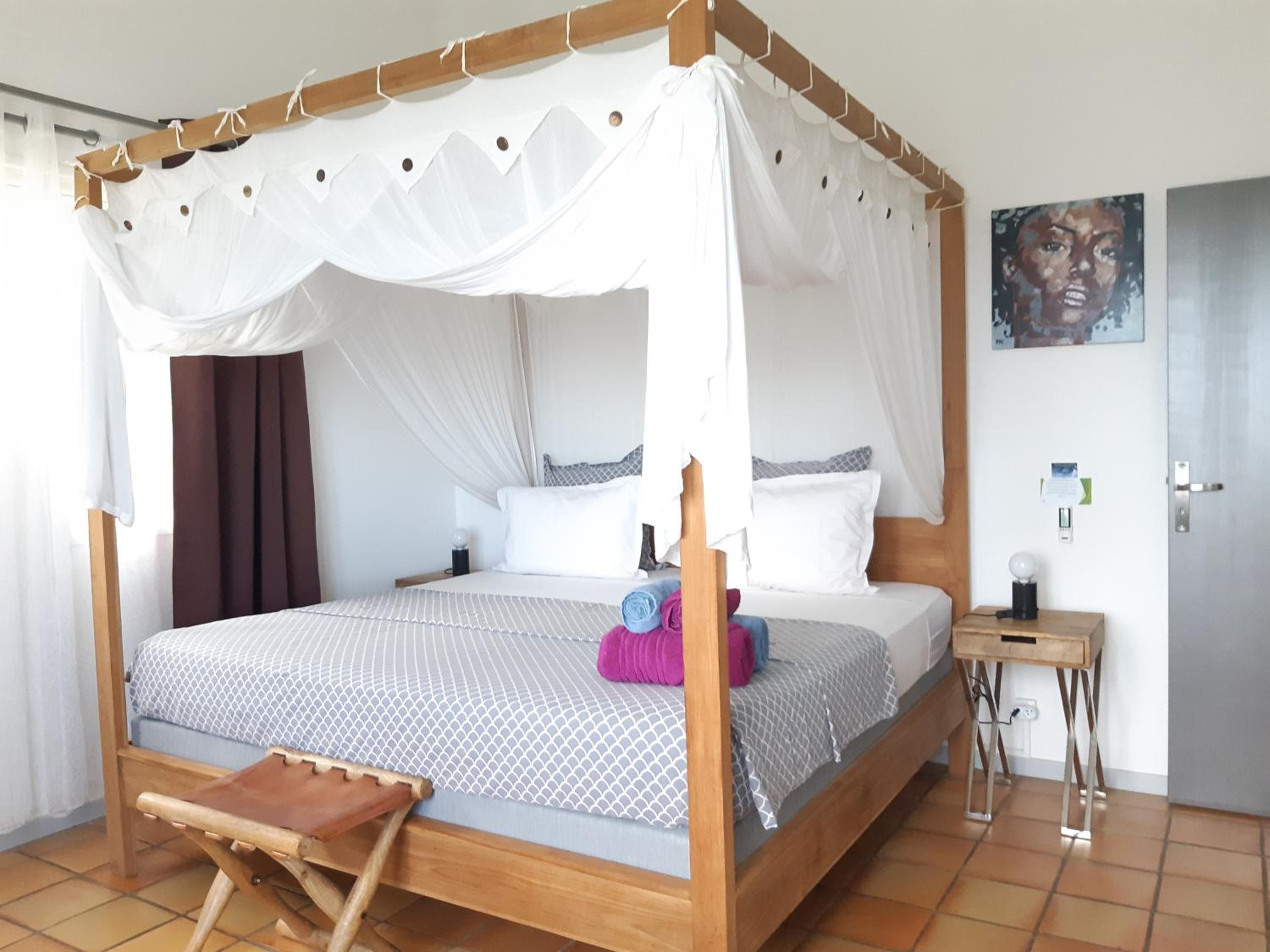 Deluxe King Suite photo 1