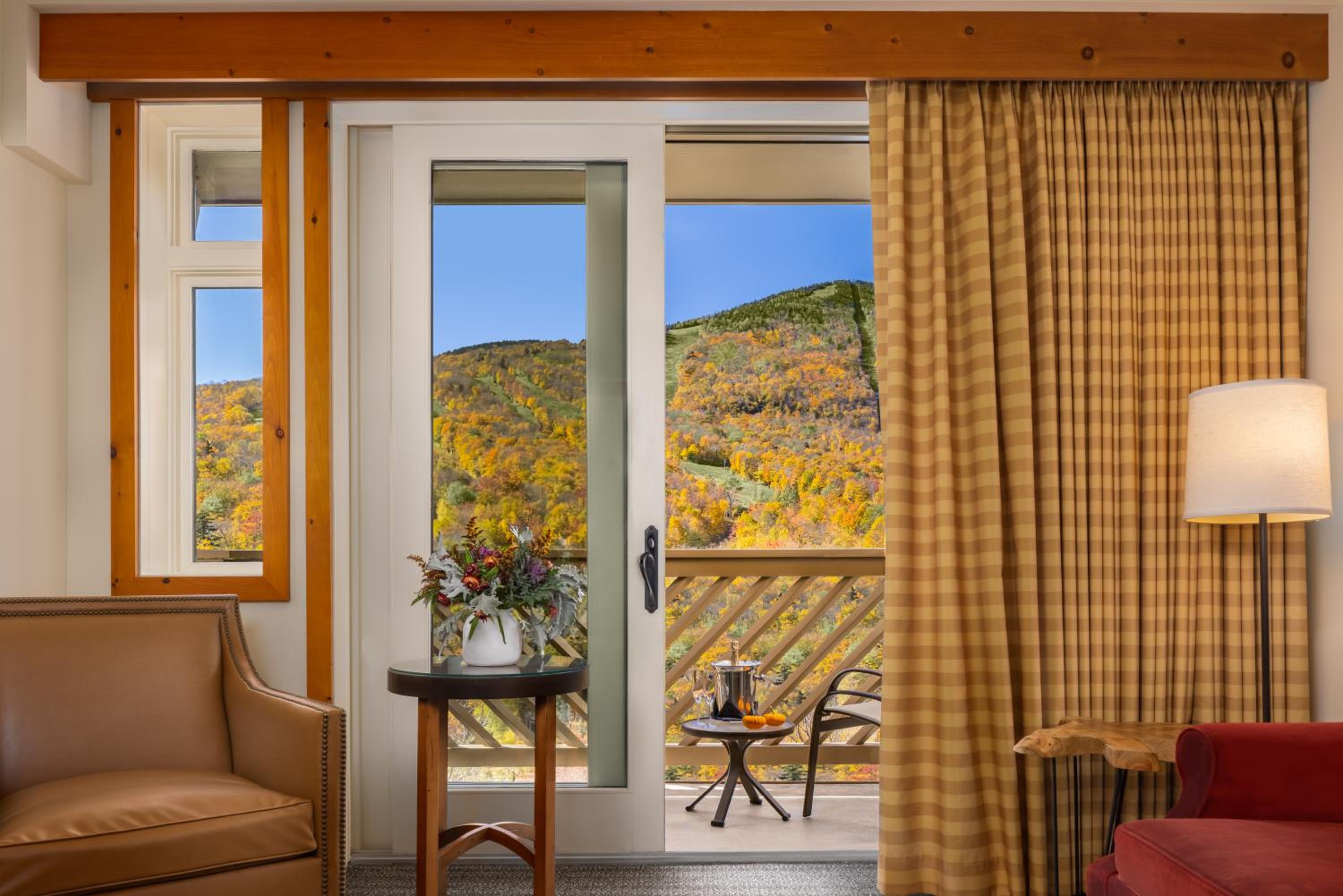 One-Bedroom Suite - Photo 9
