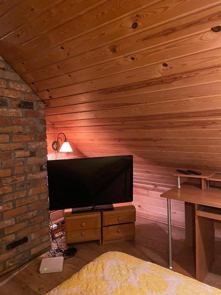 One-Bedroom House - Photo 3
