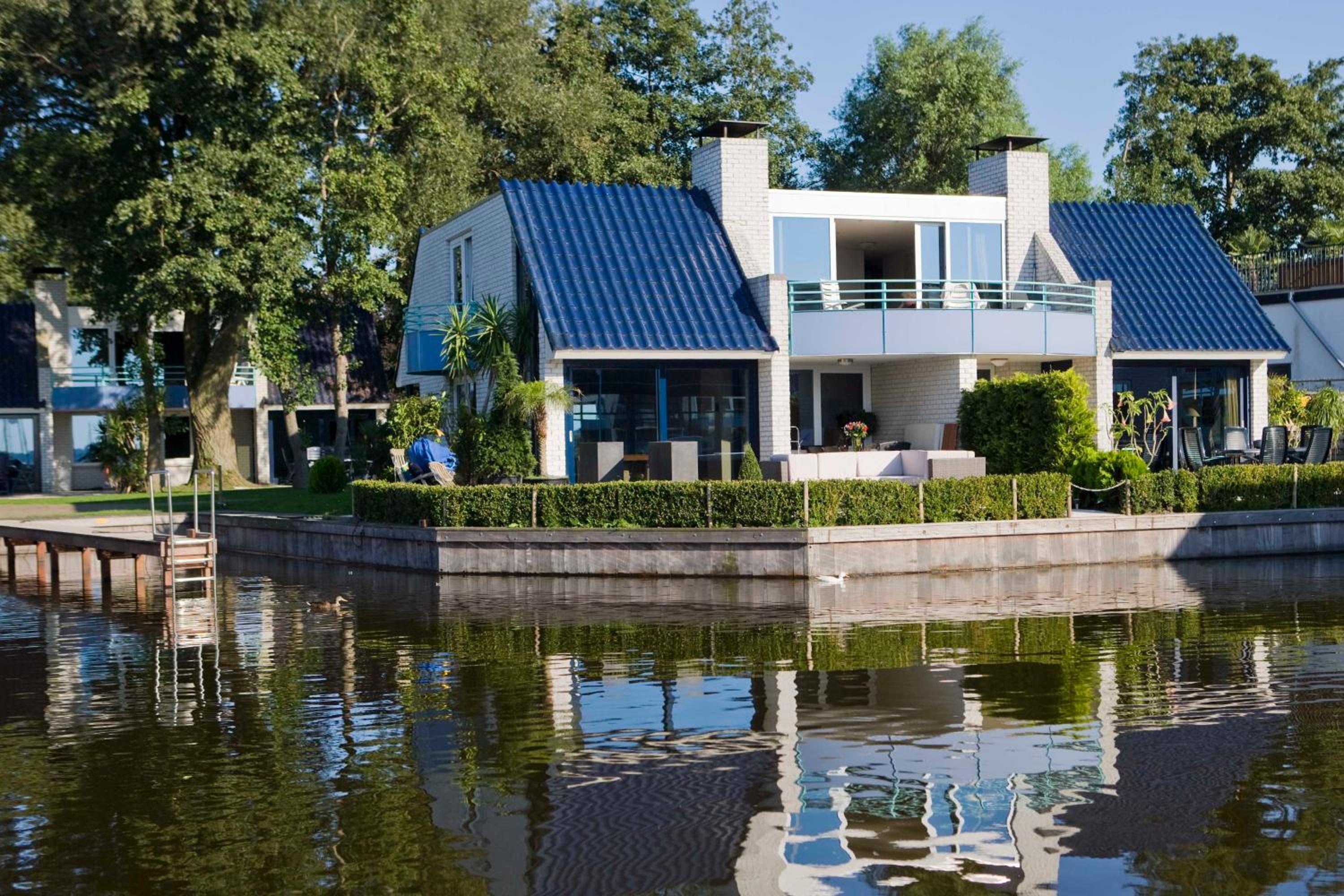 Villa photo 2
